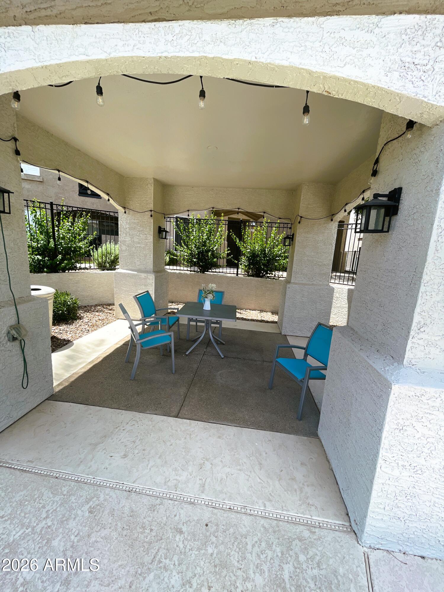 MOUNTAIN CANYON CONDOMINIUM - Residential