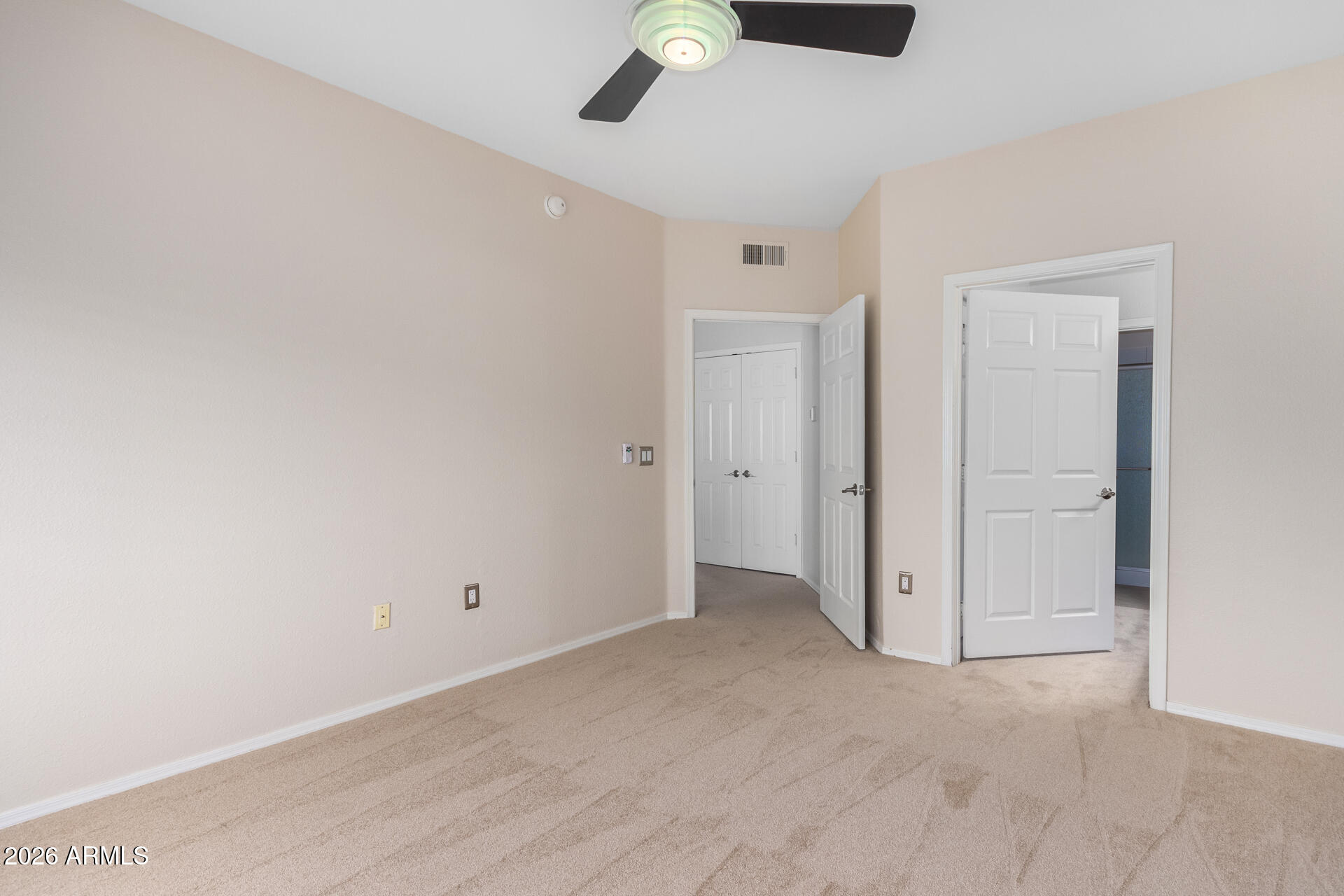 MOUNTAIN CANYON CONDOMINIUM - Residential