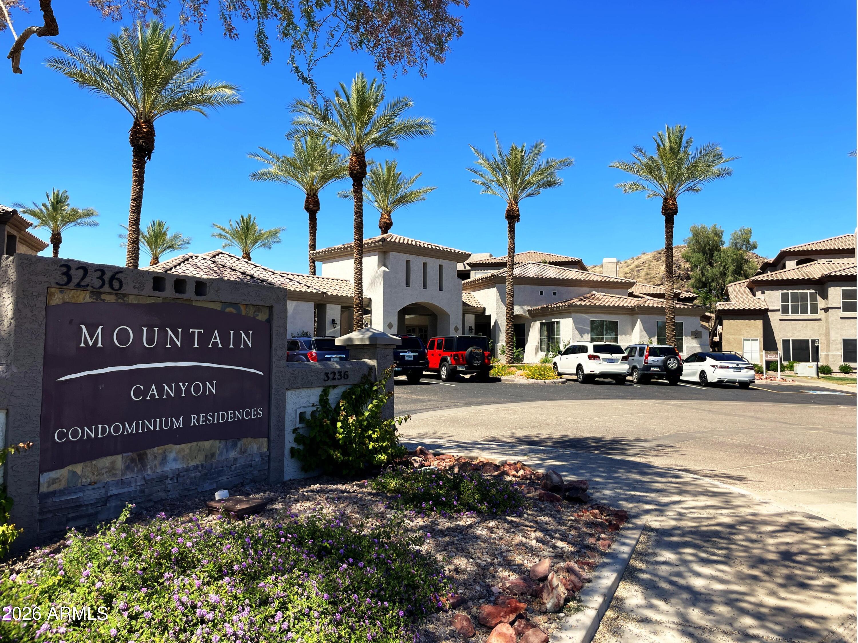 MOUNTAIN CANYON CONDOMINIUM - Residential