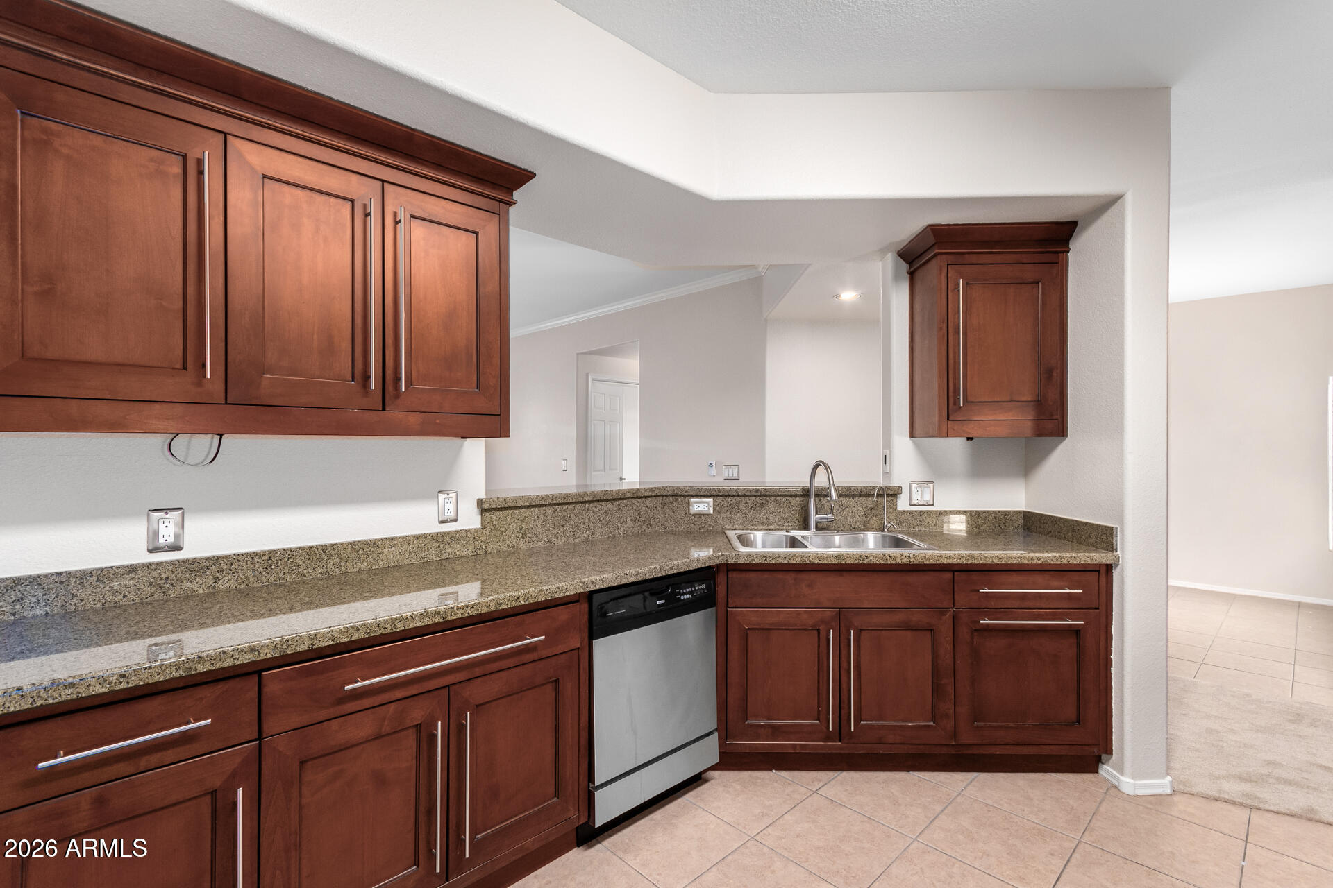MOUNTAIN CANYON CONDOMINIUM - Residential