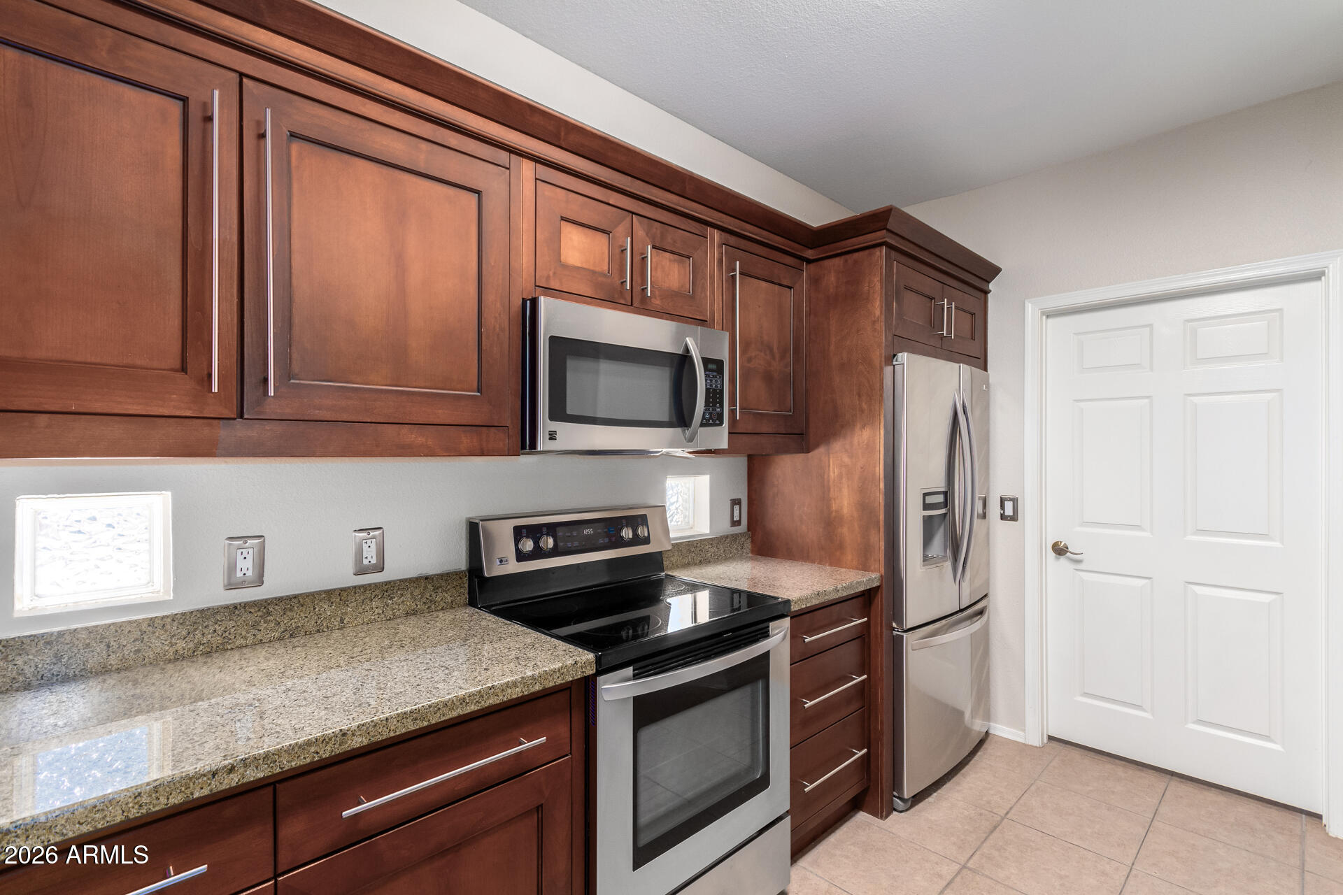 MOUNTAIN CANYON CONDOMINIUM - Residential