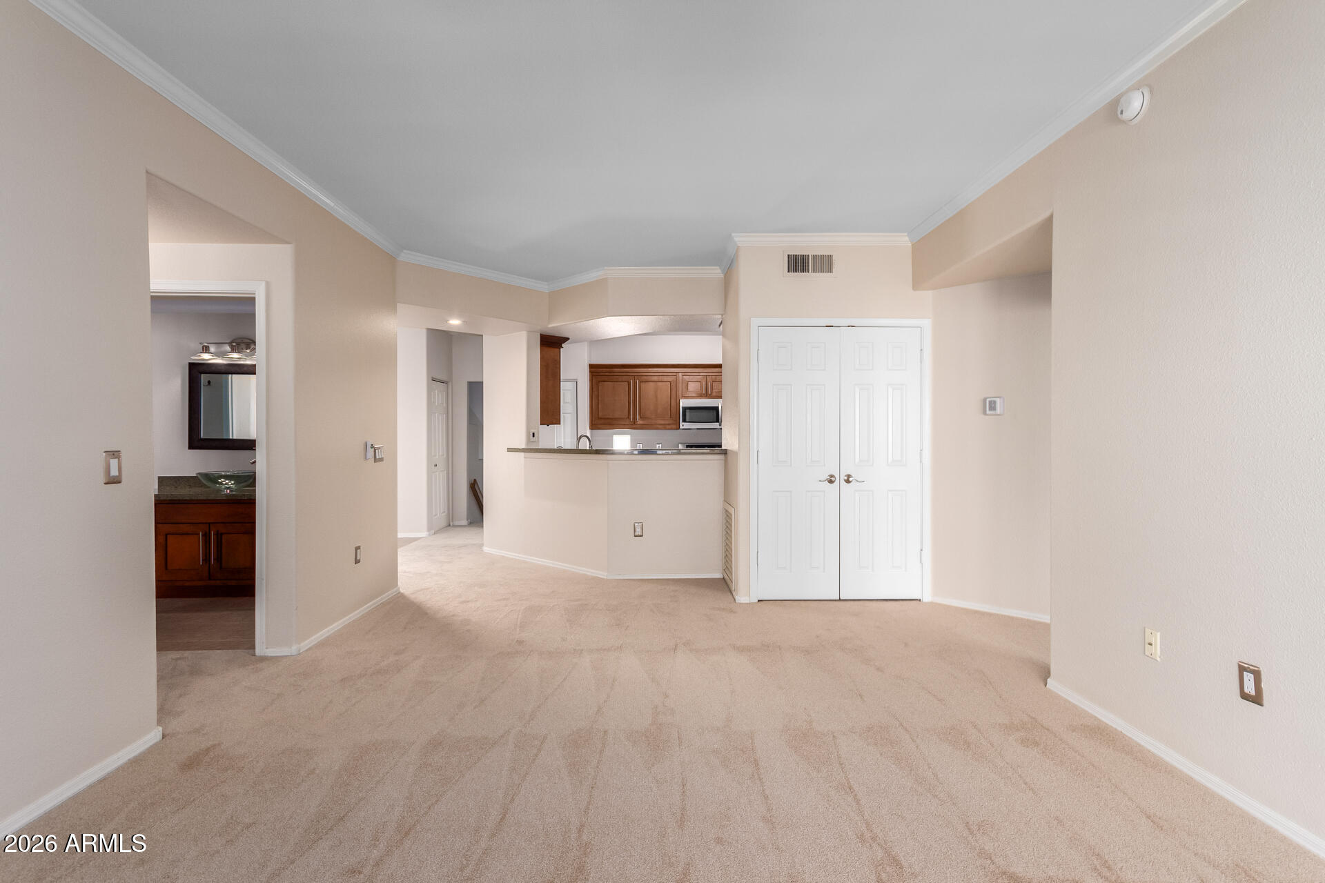 MOUNTAIN CANYON CONDOMINIUM - Residential