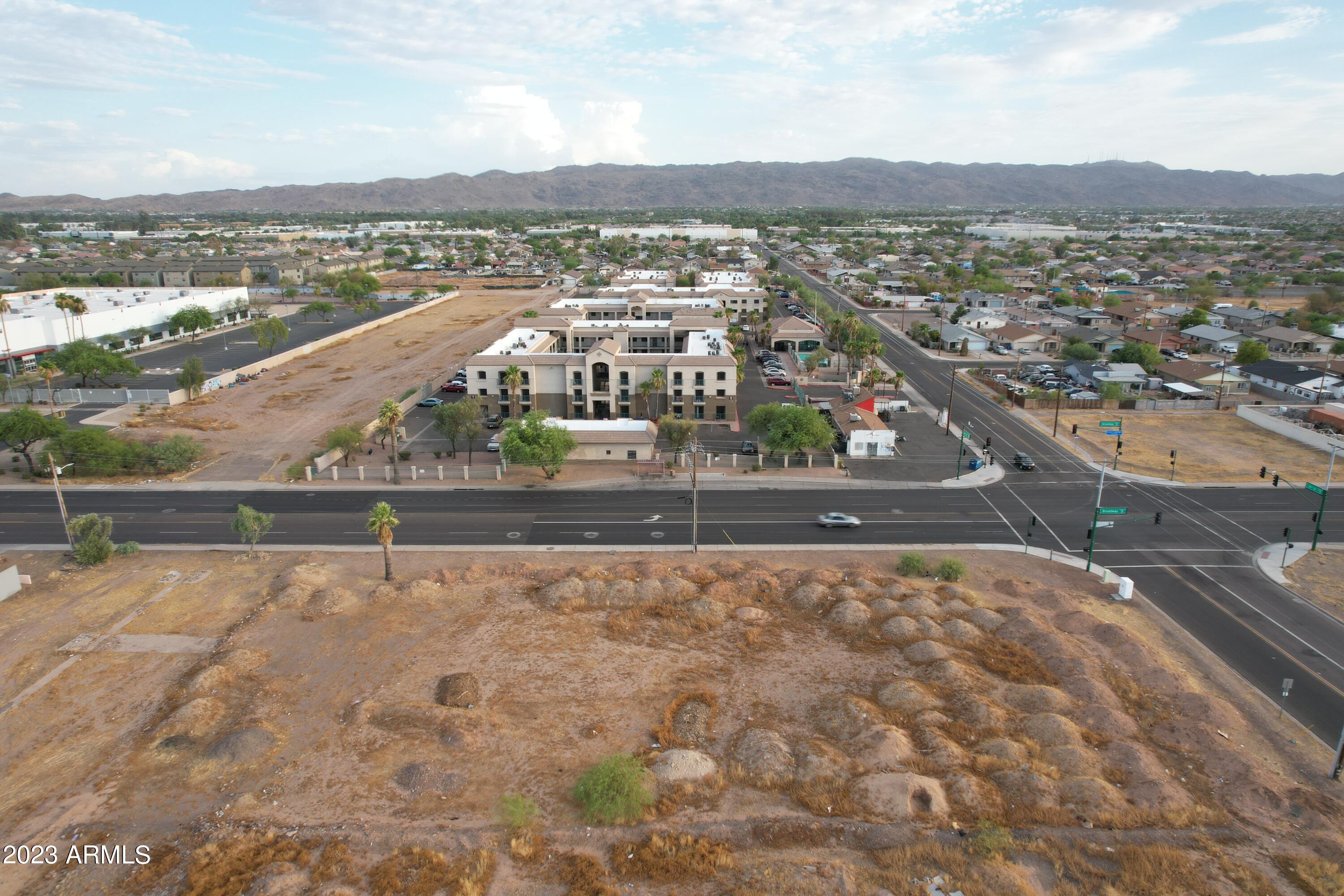 2804 E BROADWAY Road -