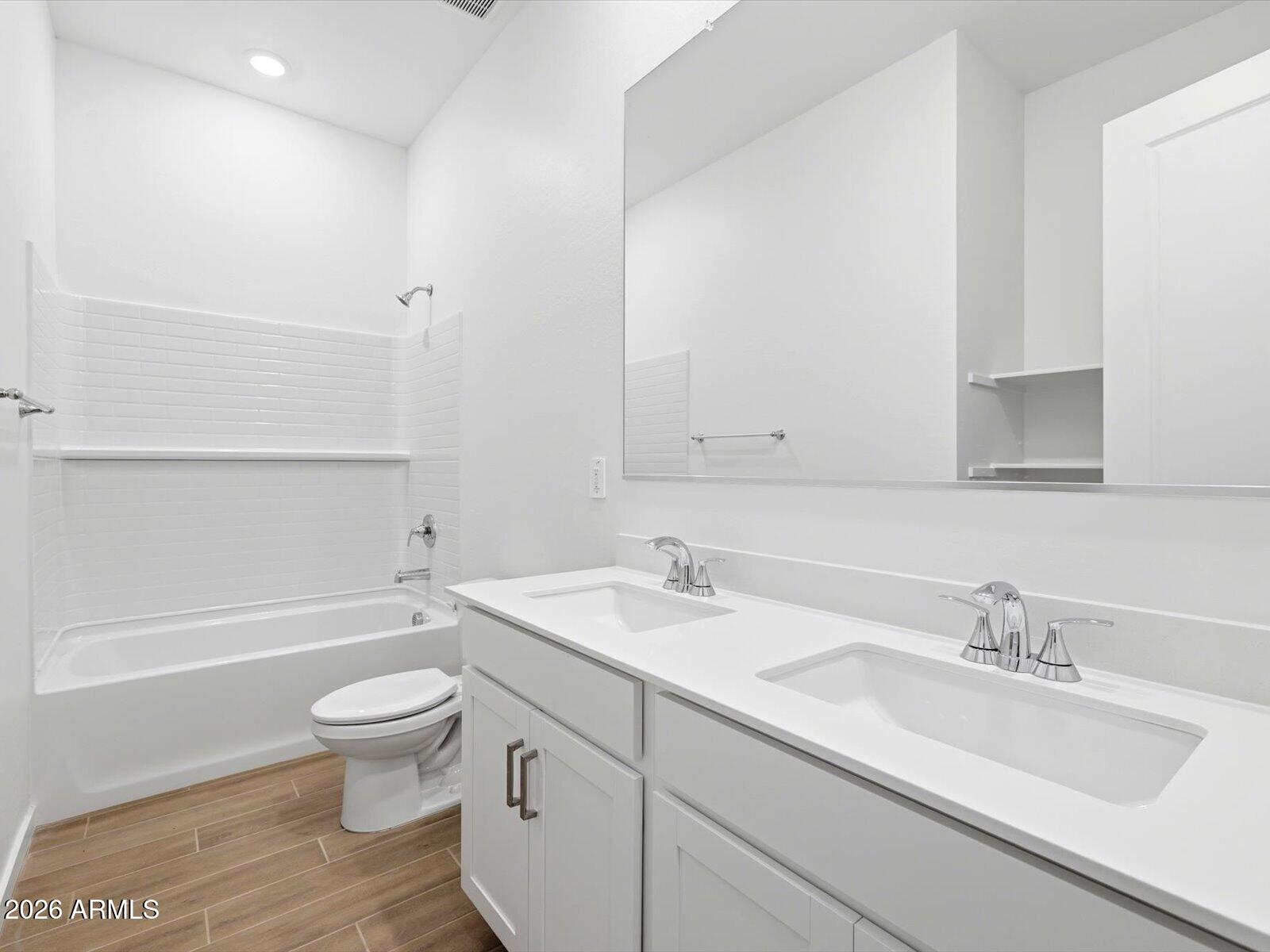 17644 W COLLEGE Drive