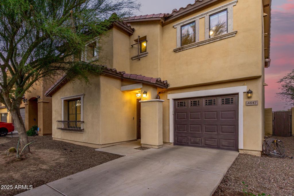 Photo of 4847 S 4th Avenue, Phoenix, AZ 85041 (MLS # 6935338)