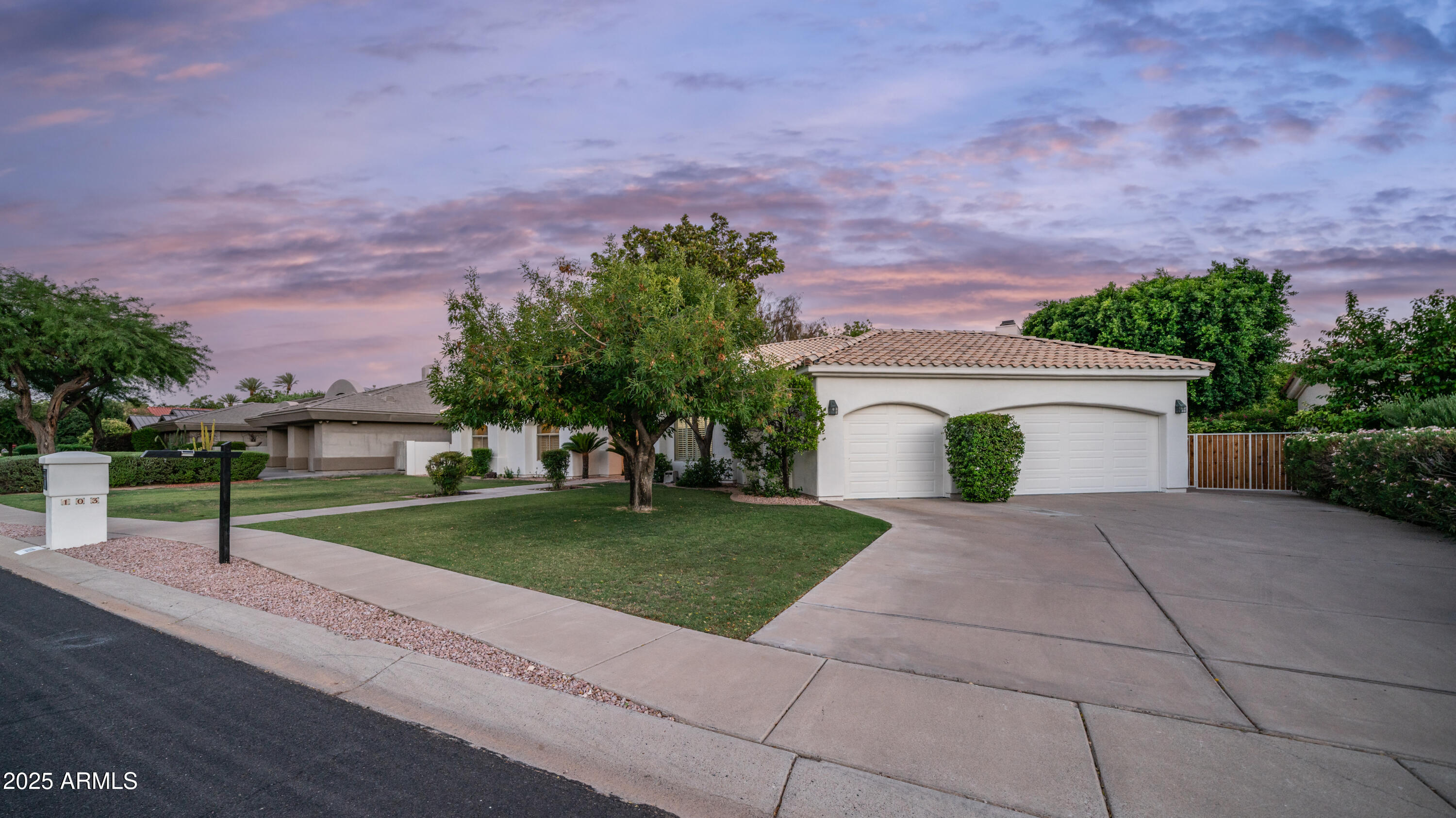 103 W VISTA Avenue