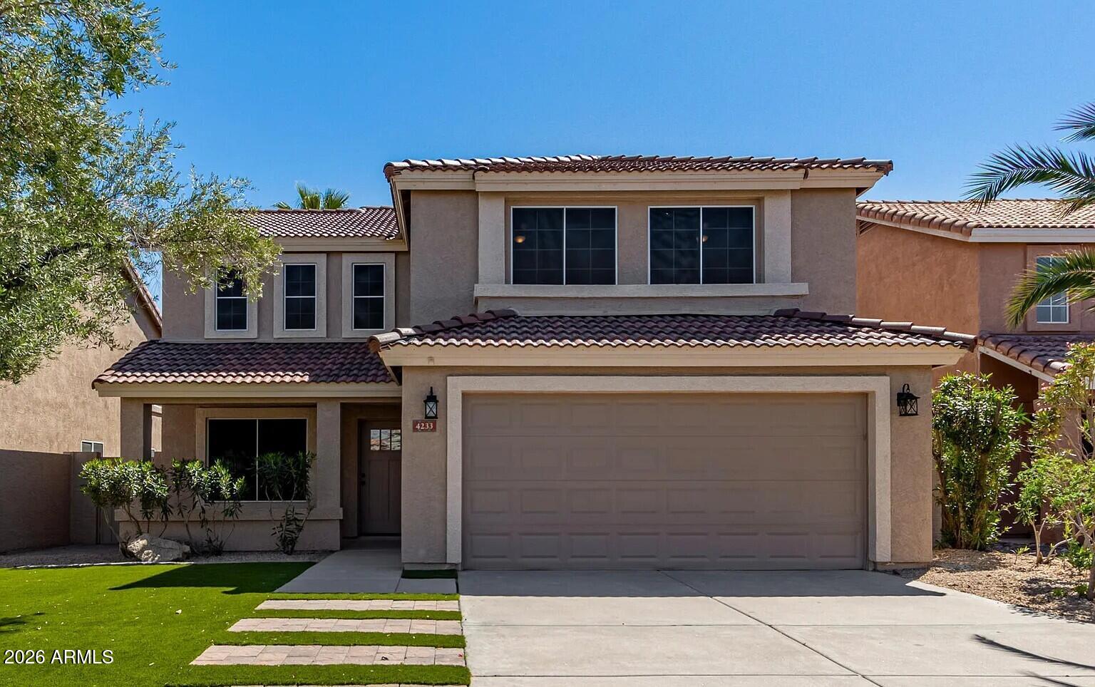 4233 E RAVEN Road