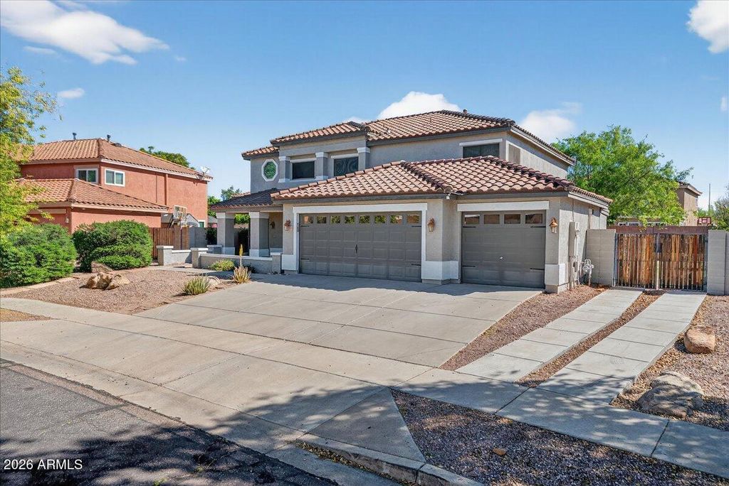 Photo of 28411 N 33rd Avenue, Phoenix, AZ 85083 (MLS # 6999252)