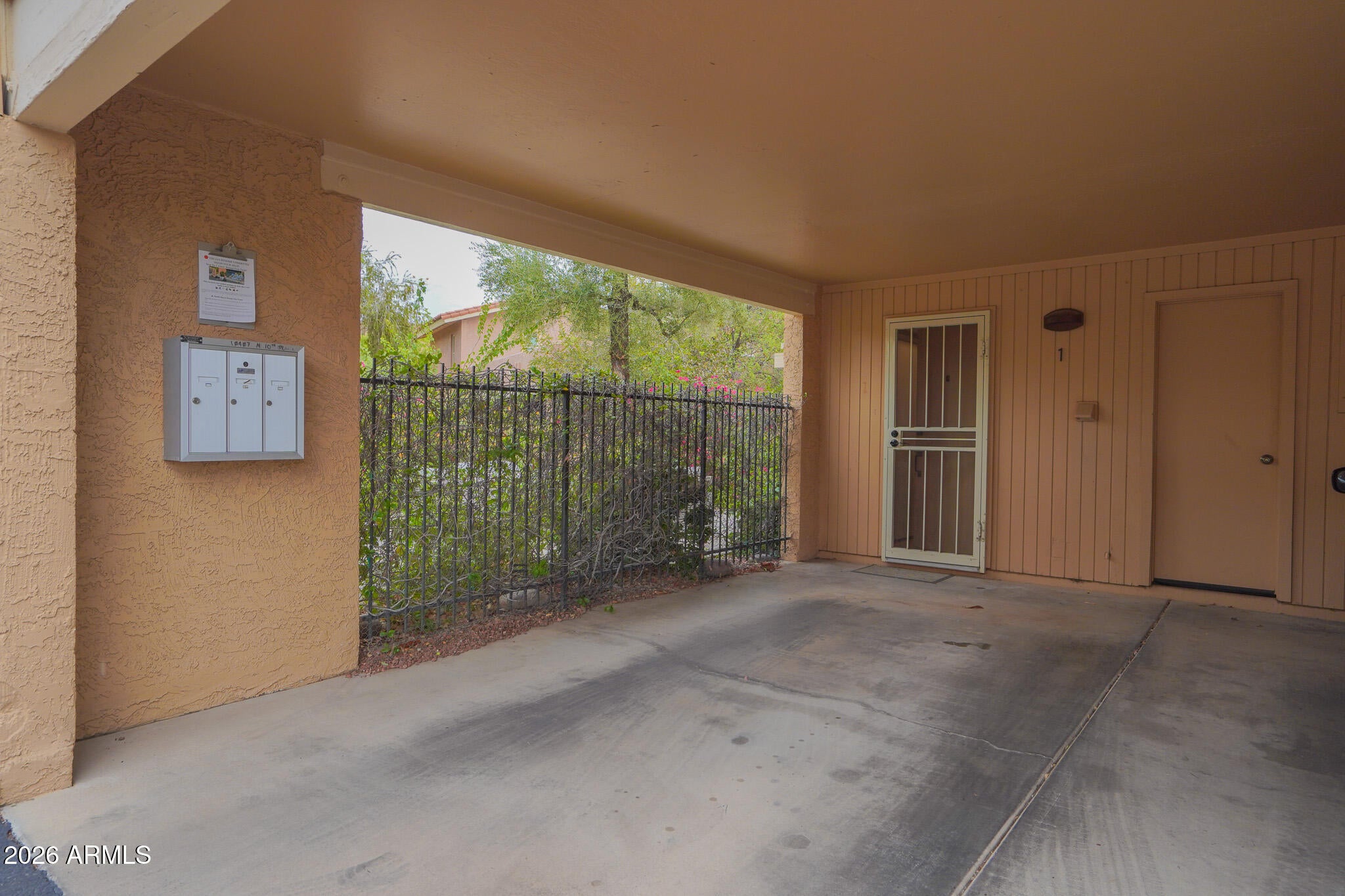 10407 N 10TH Place 1