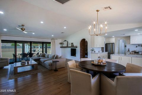 8902 W CIELO GRANDE -- Peoria AZ 85383