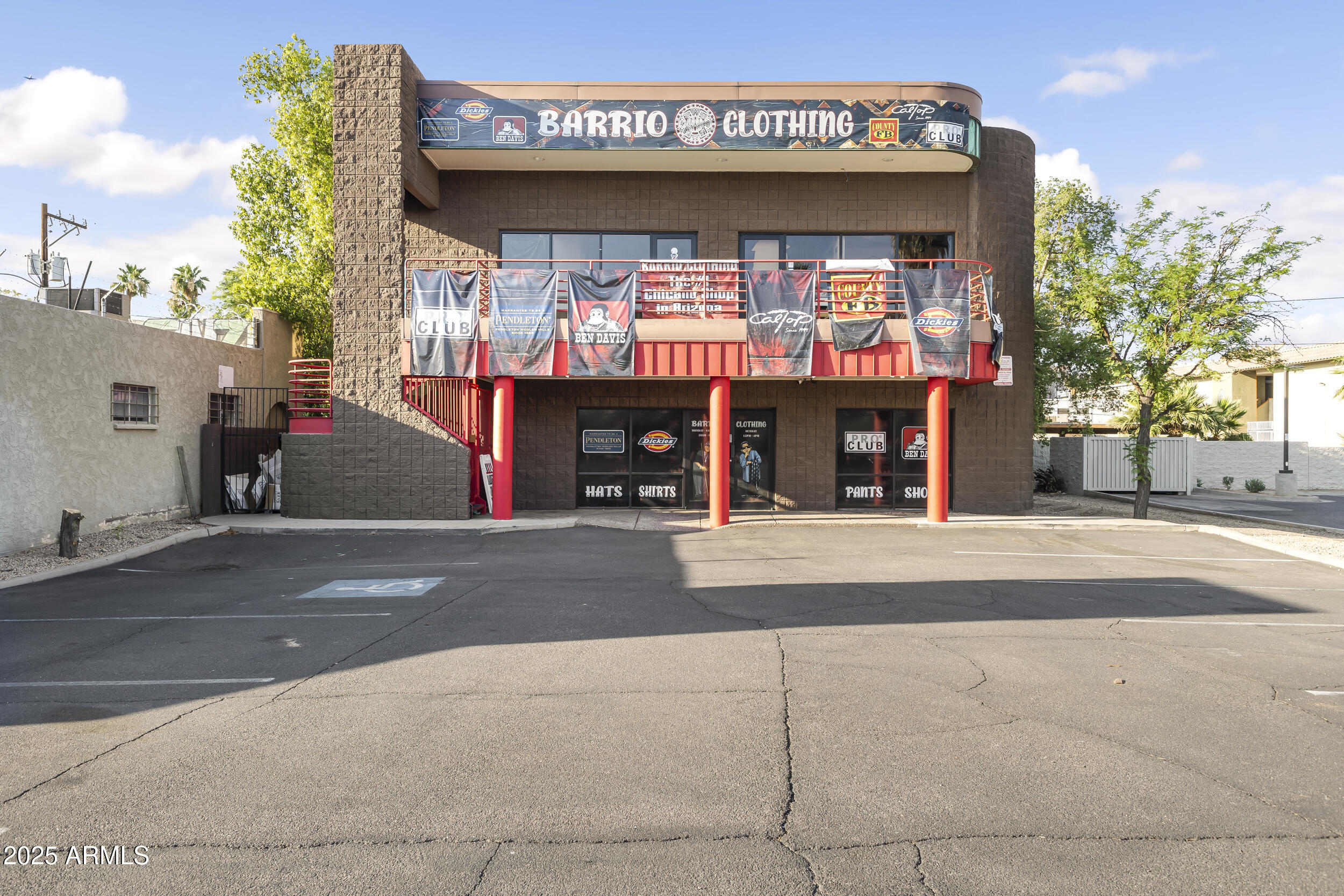 319 E MCDOWELL Road