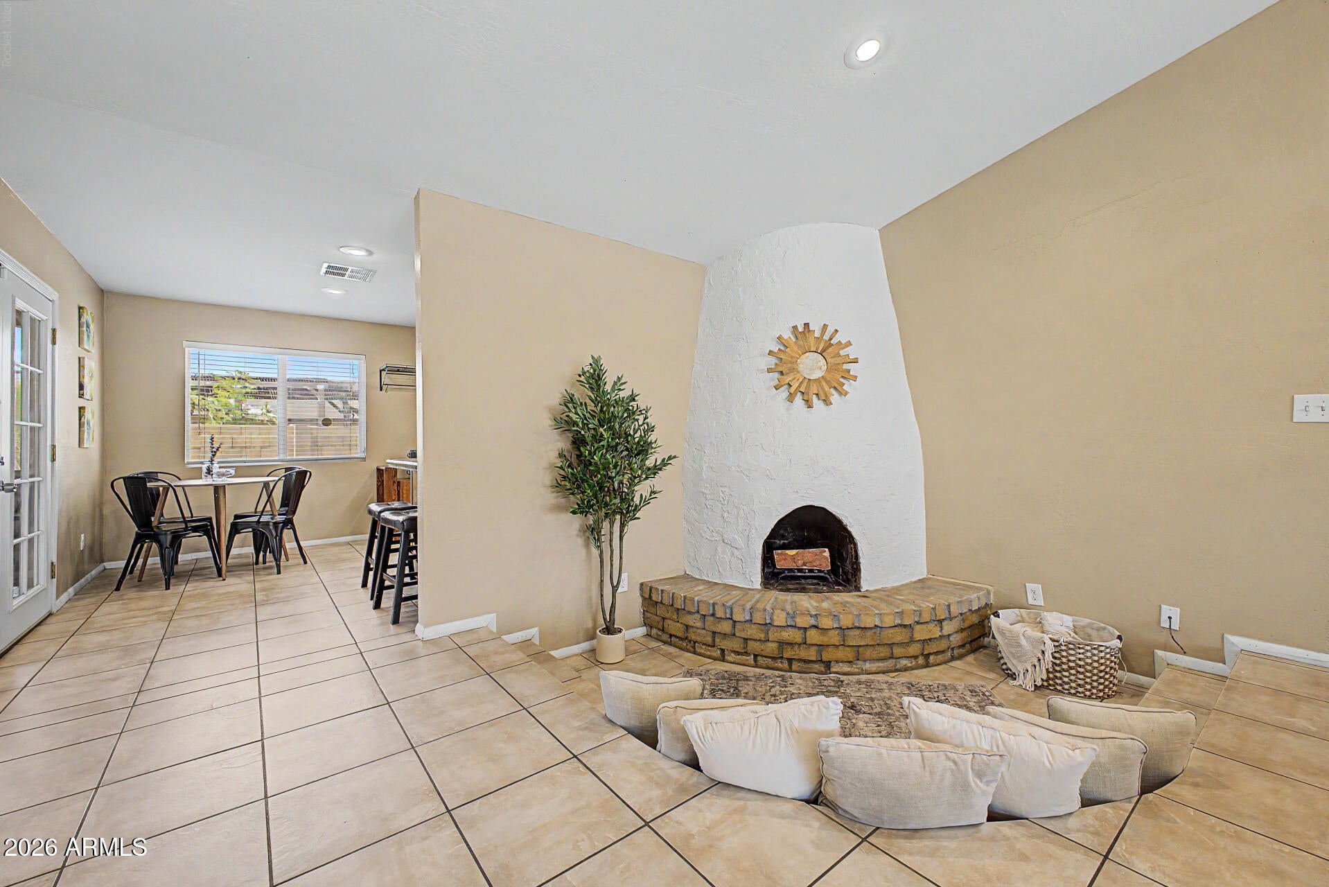 4716 W ANNETTE Circle