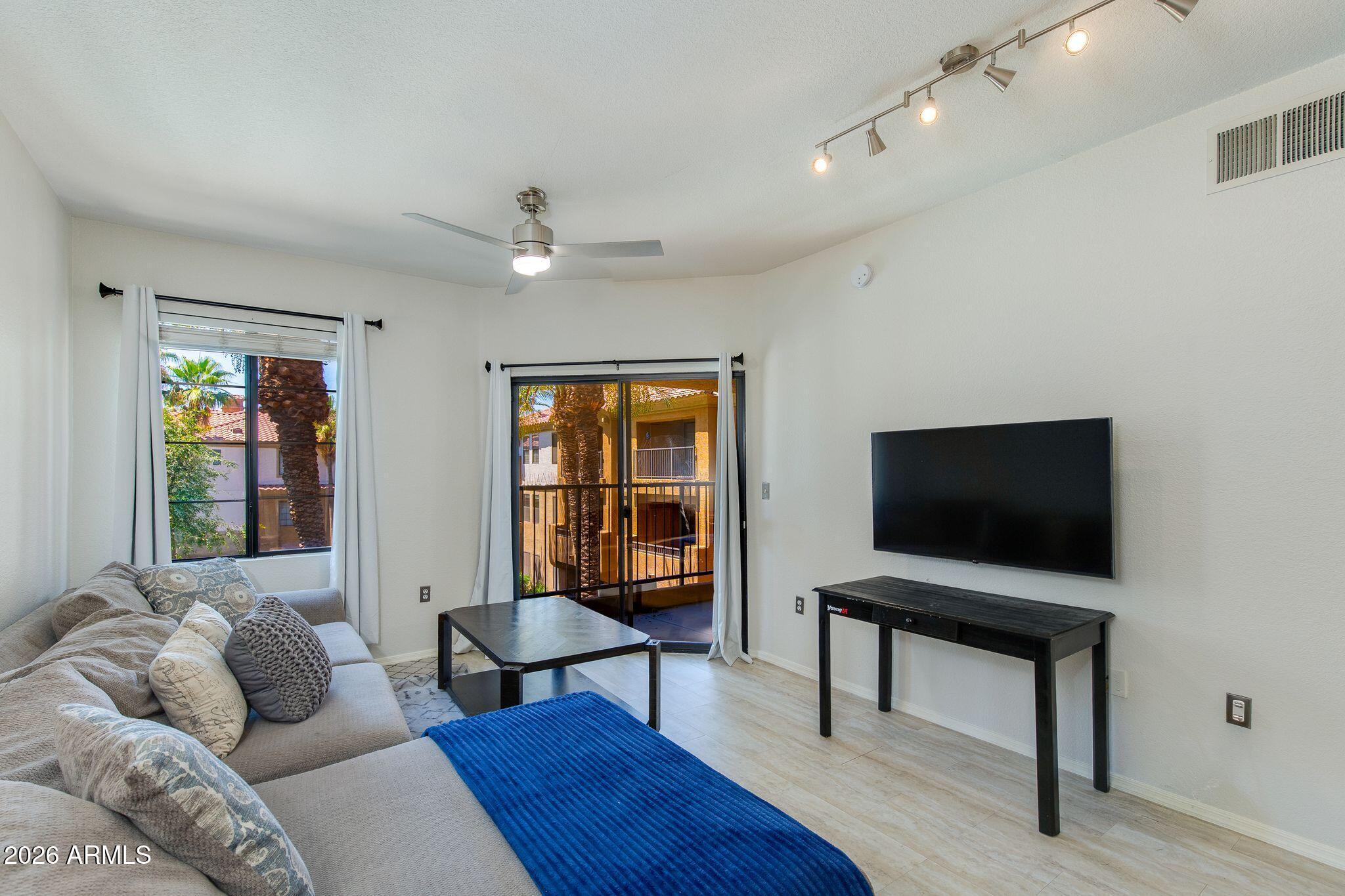 5302 E VAN BUREN Street 3026