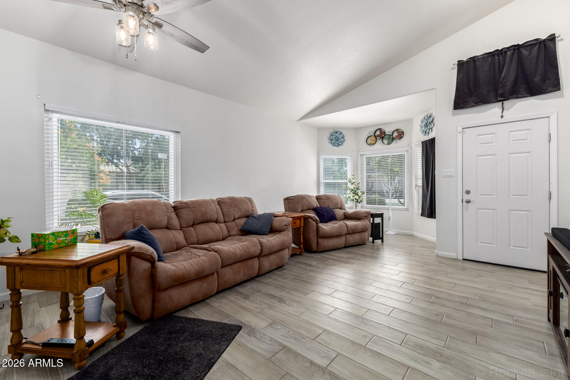 240 W ENSUENO Street