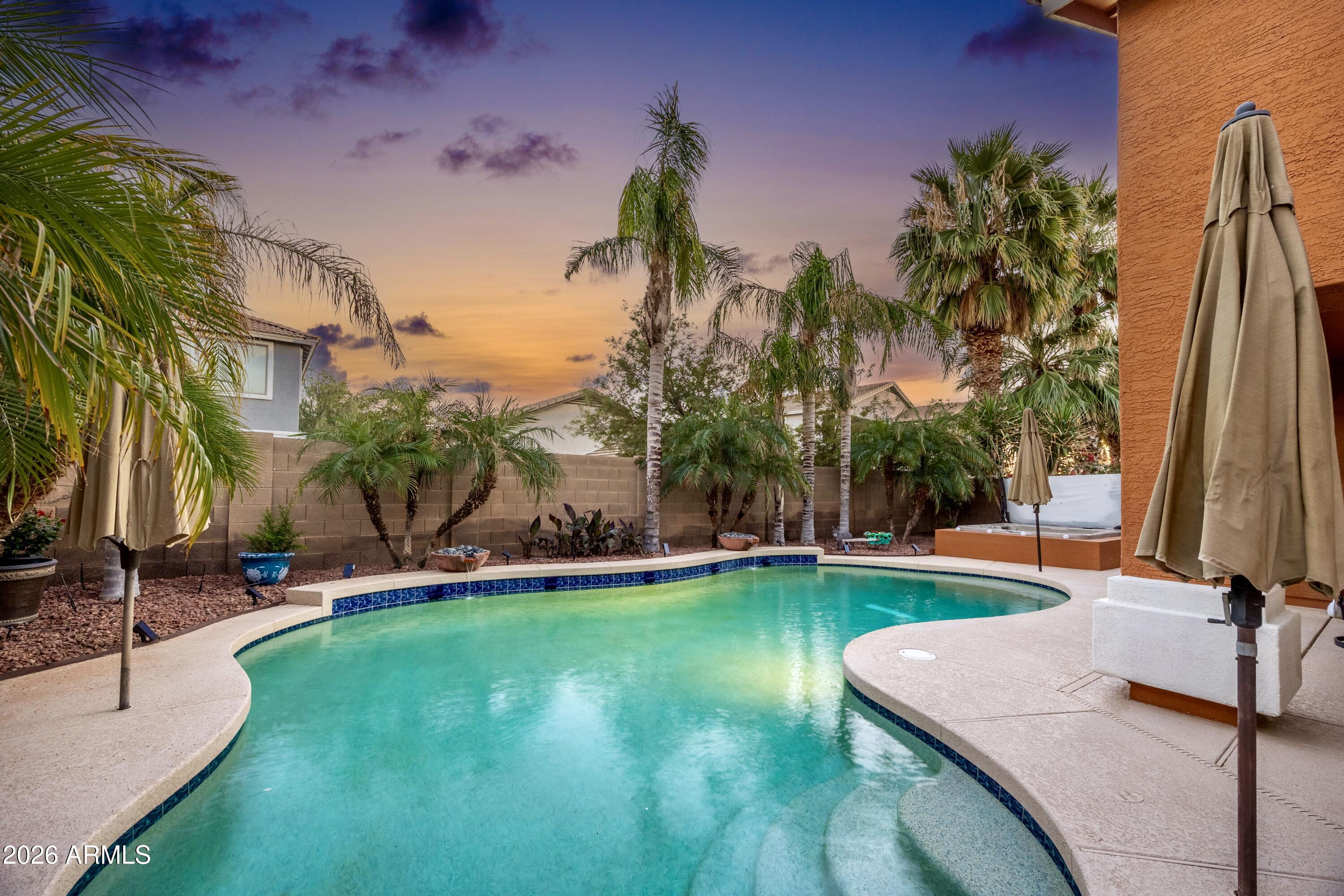 25727 W VICTORY Street