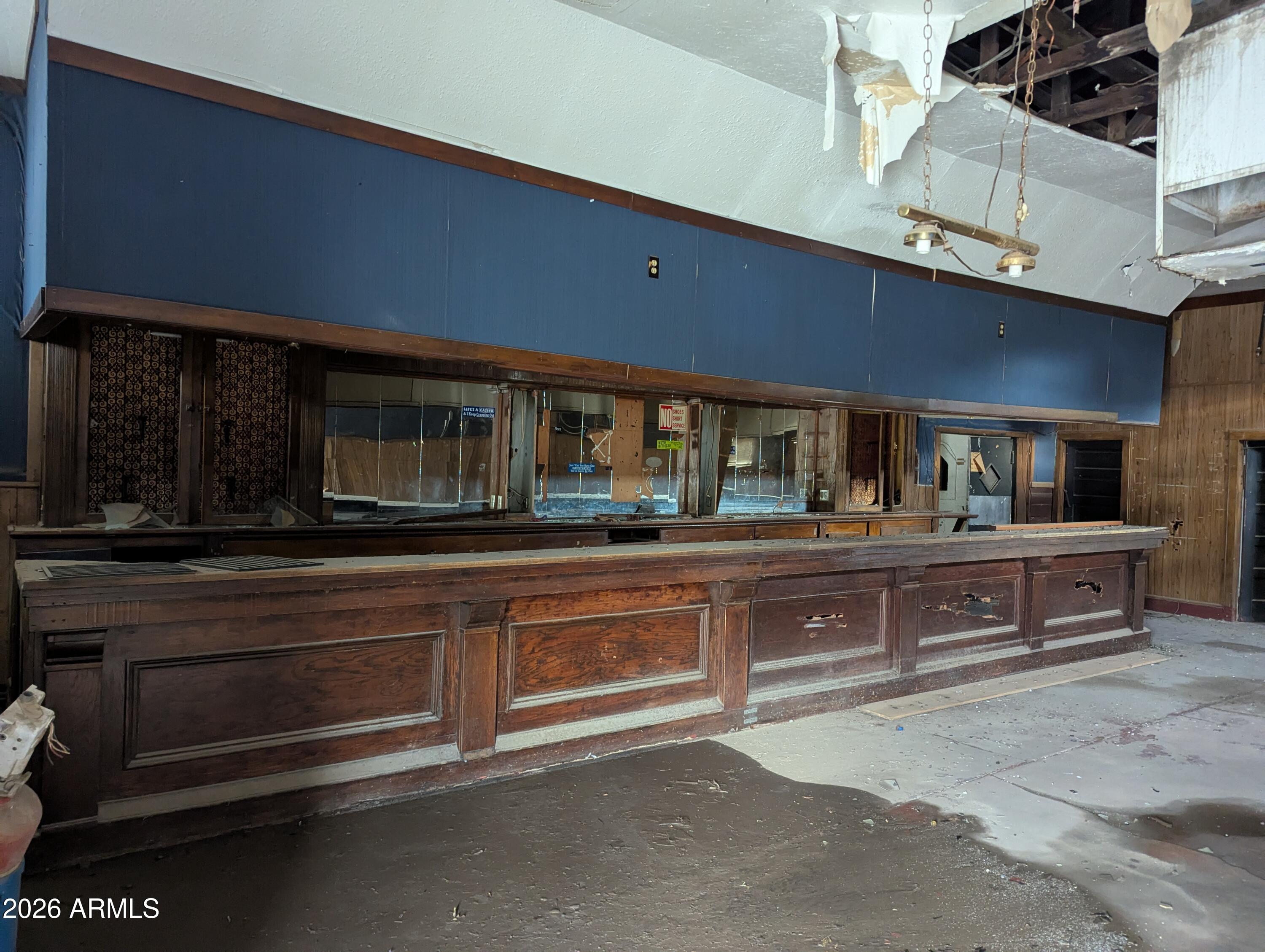 627 W LIVE OAK Street