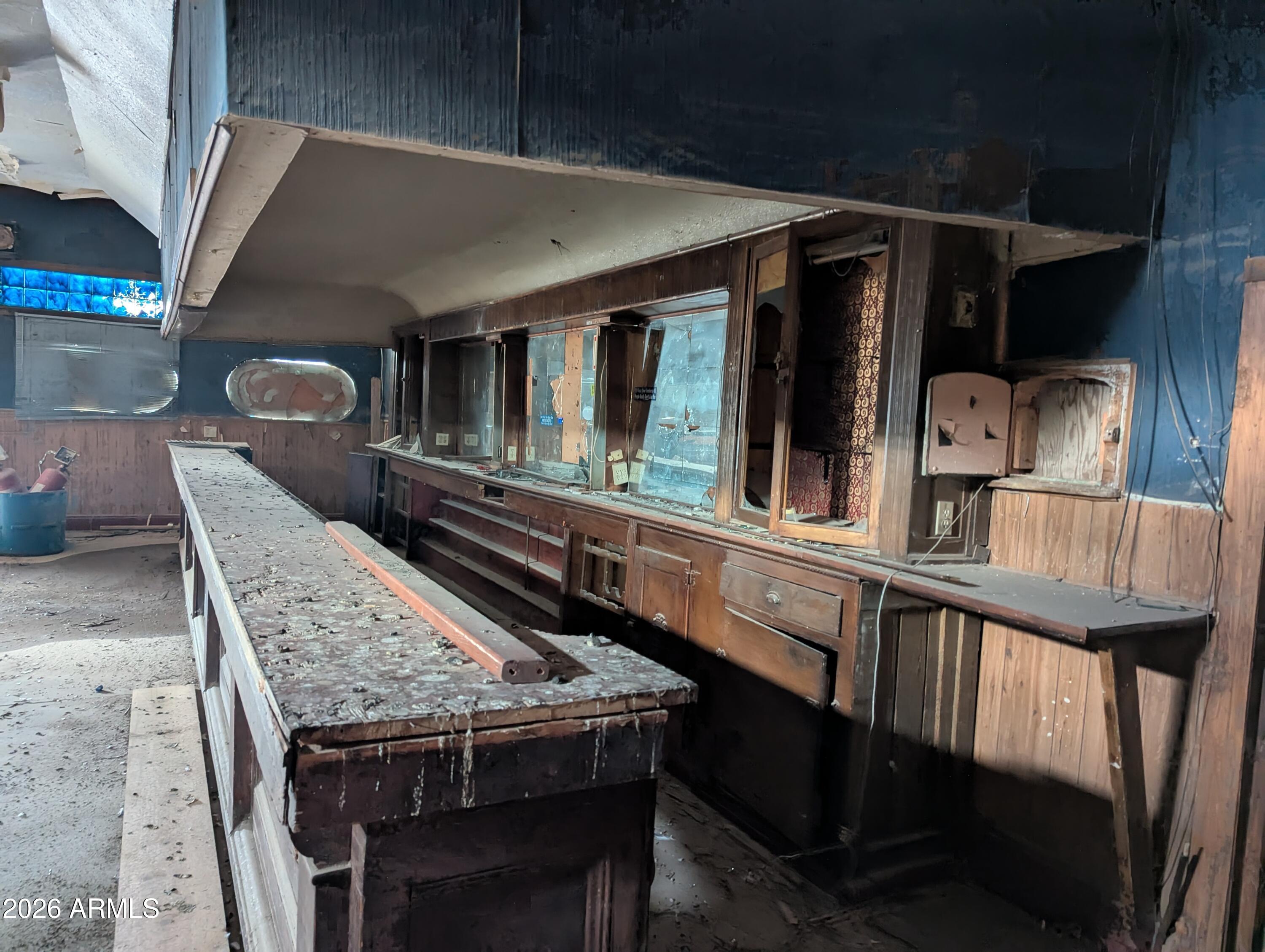 627 W LIVE OAK Street