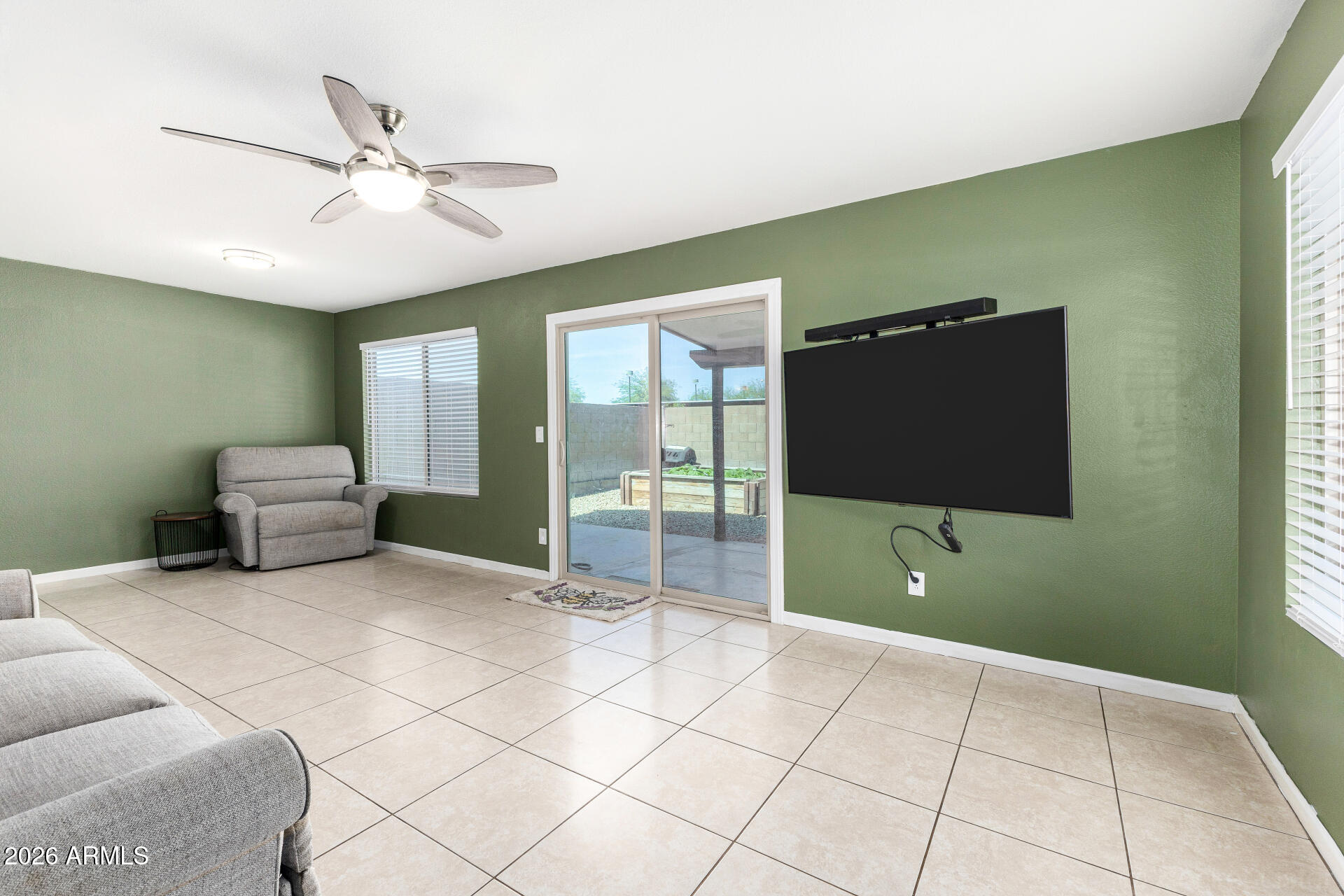 8704 W BLUEFIELD Avenue