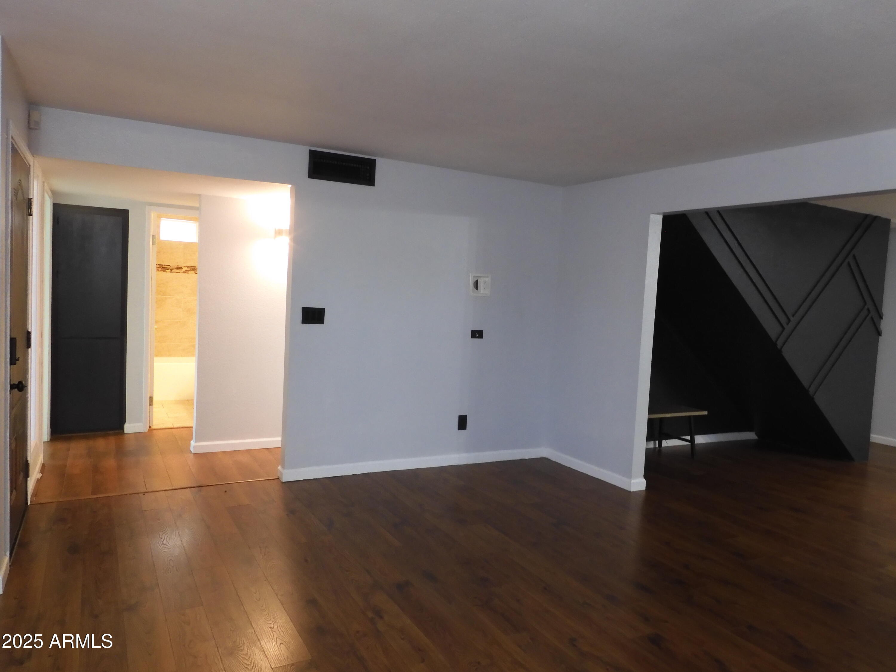 4456 E HIDALGO Avenue