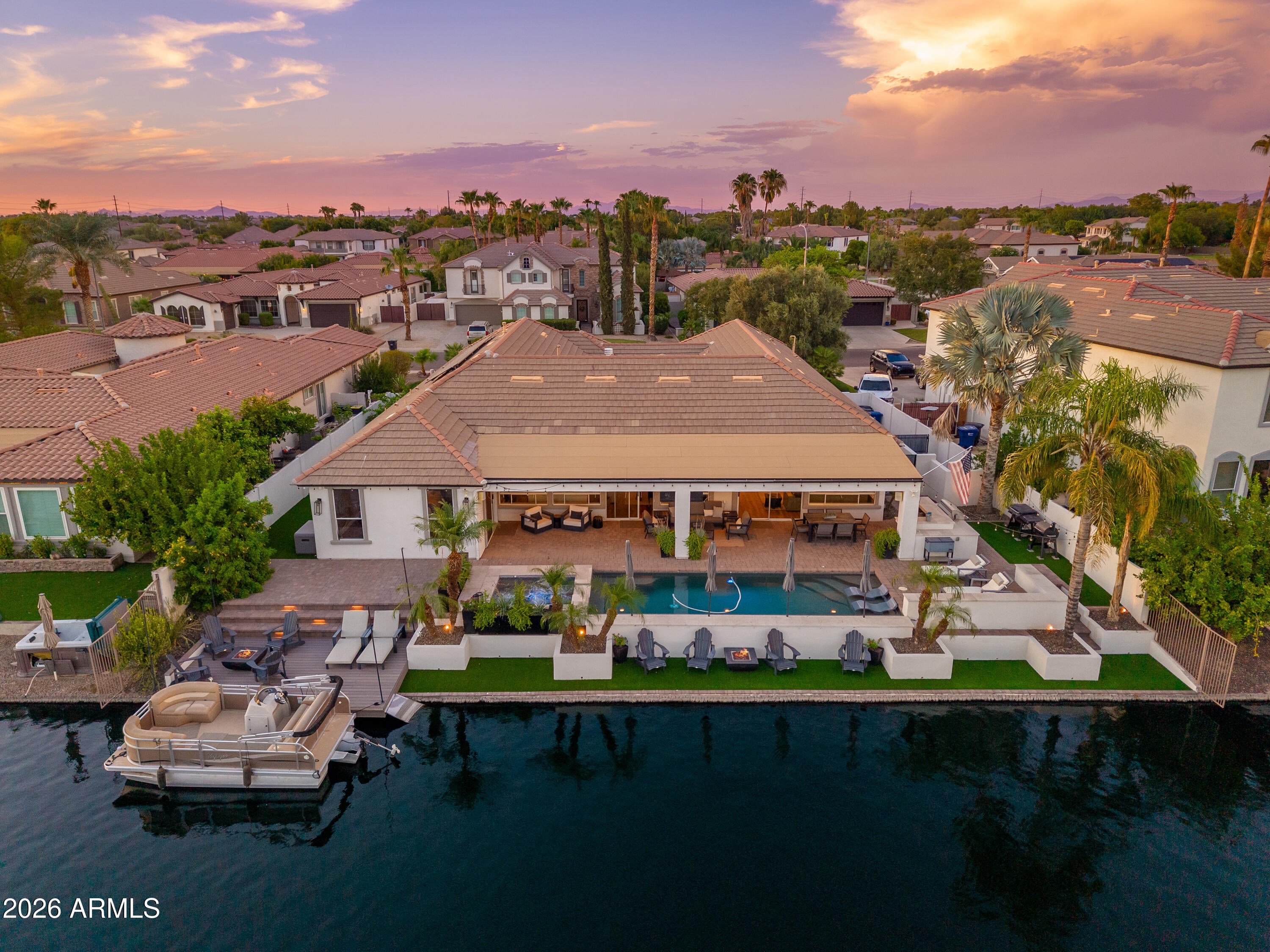 445 E LYNX Way