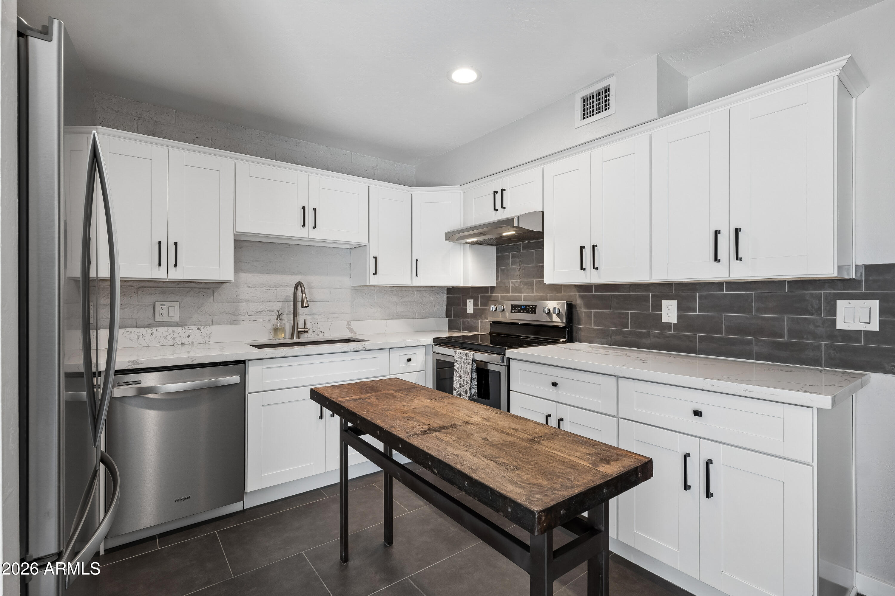 3711 E MONTEROSA Street 10