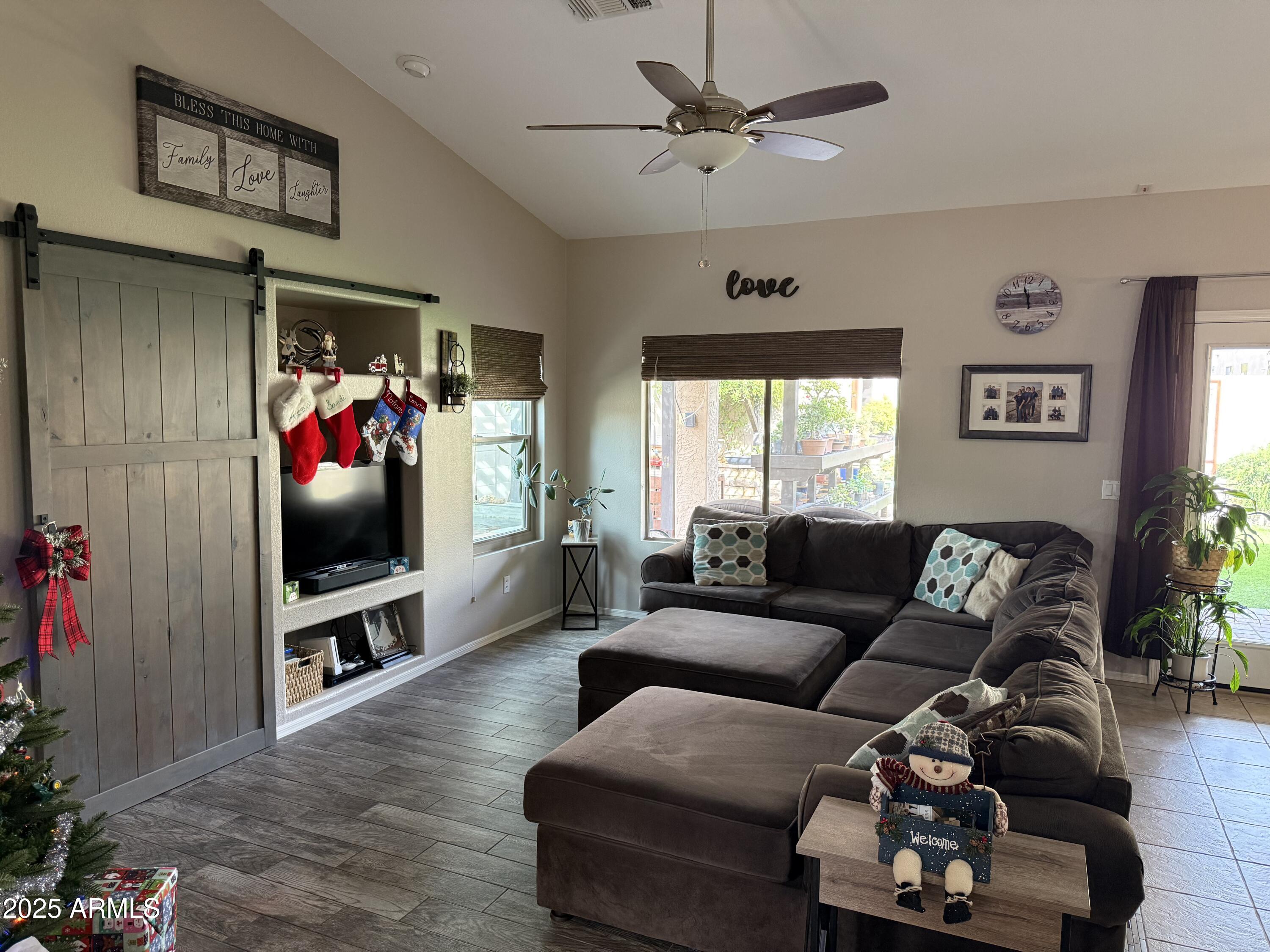 9254 W Lone Cactus Drive