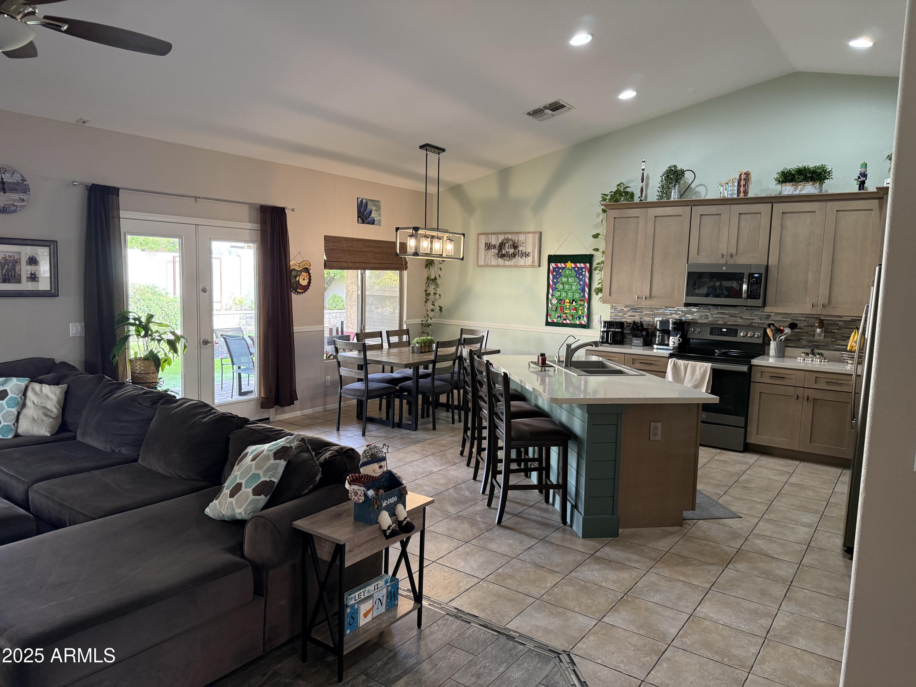 9254 W Lone Cactus Drive