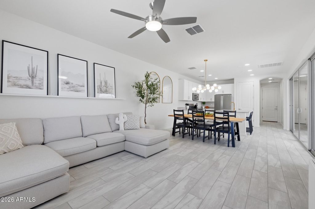 Photo of 2560 S Betty Street, Gilbert, AZ 85295 (MLS # 7026016)