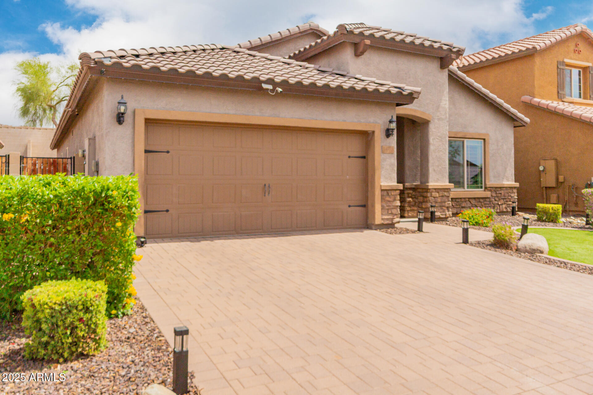 10738 W ROWEL Road