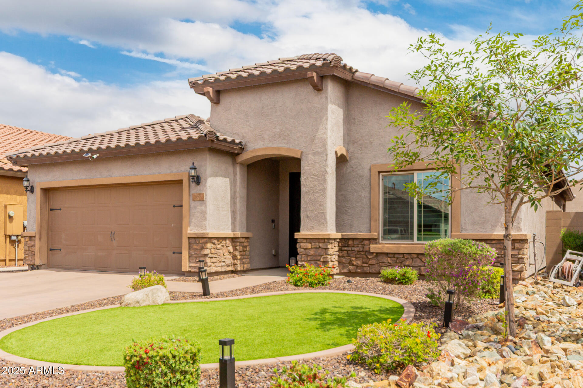 10738 W ROWEL Road