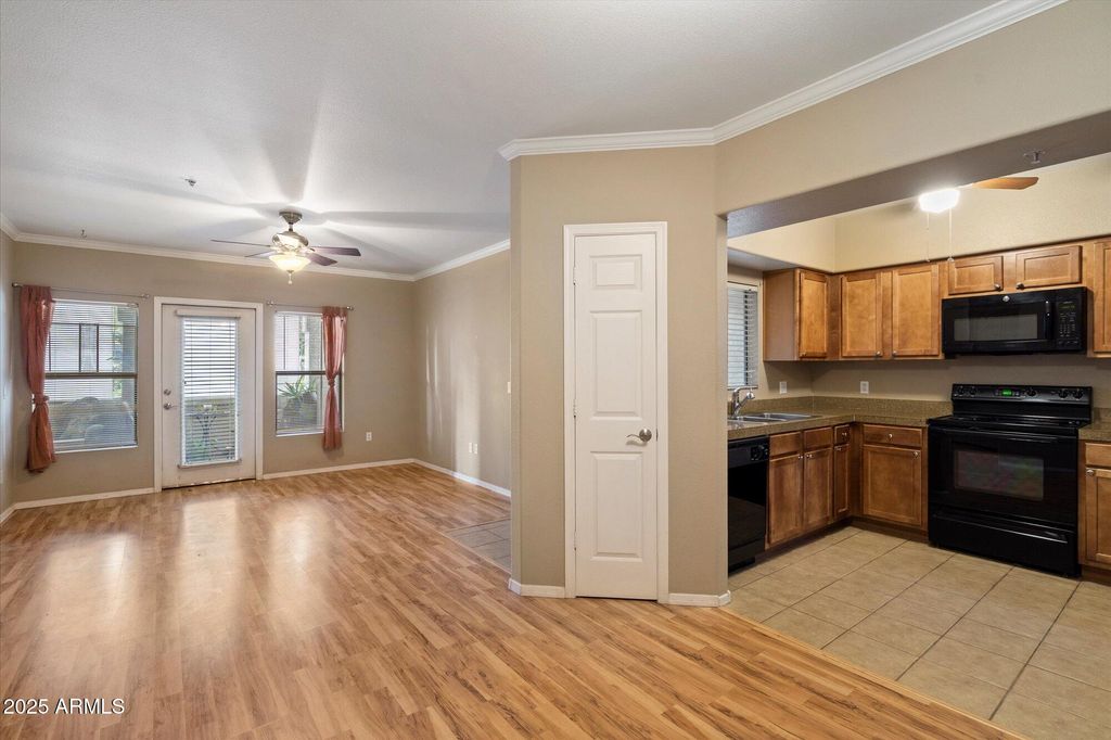 Photo of 15095 N Thompson Peak Parkway #1018, Scottsdale, AZ 85260 (MLS # 6949726)