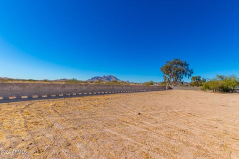 A home in Tonopah