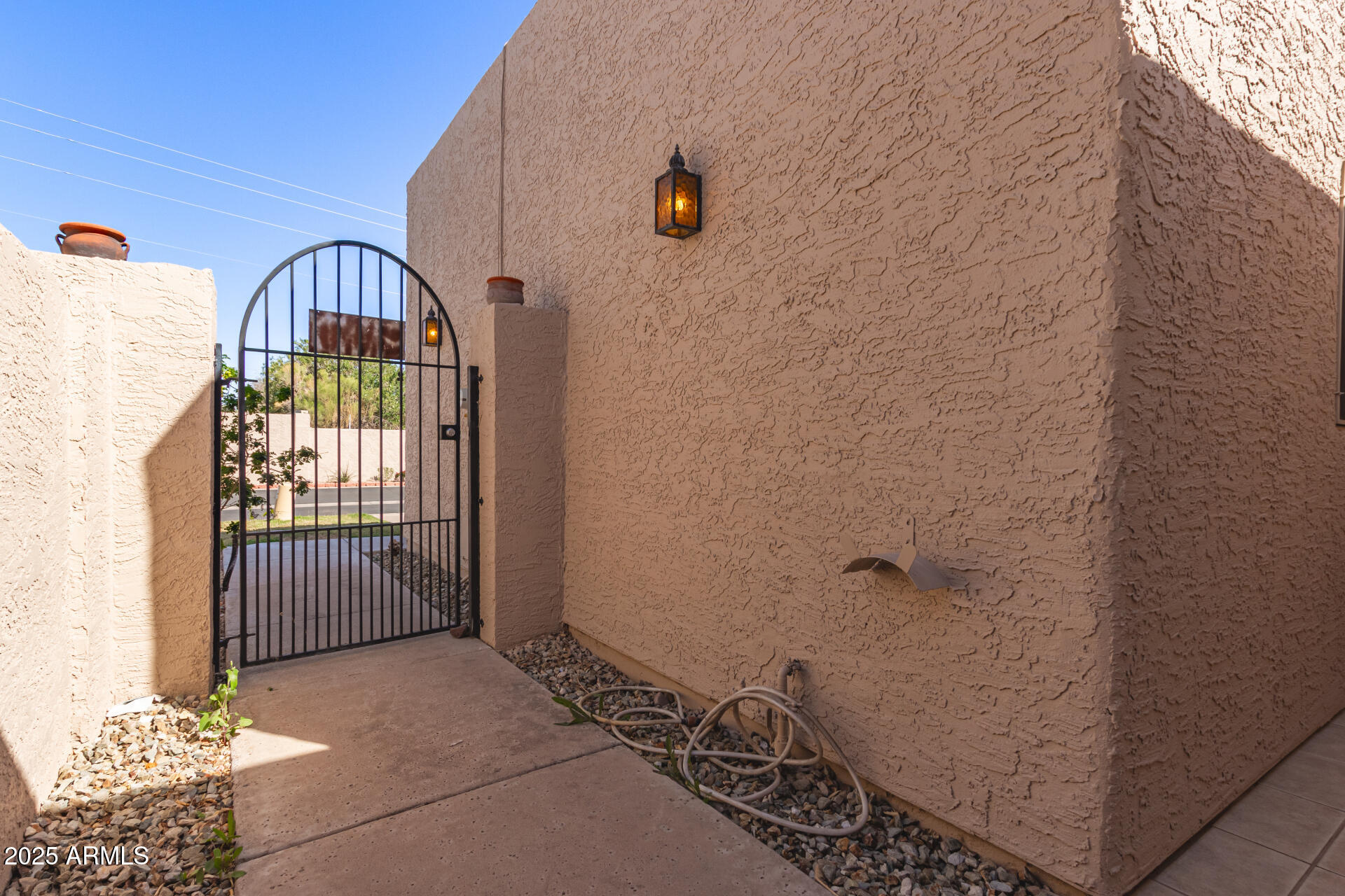 3345 E UNIVERSITY Drive 29