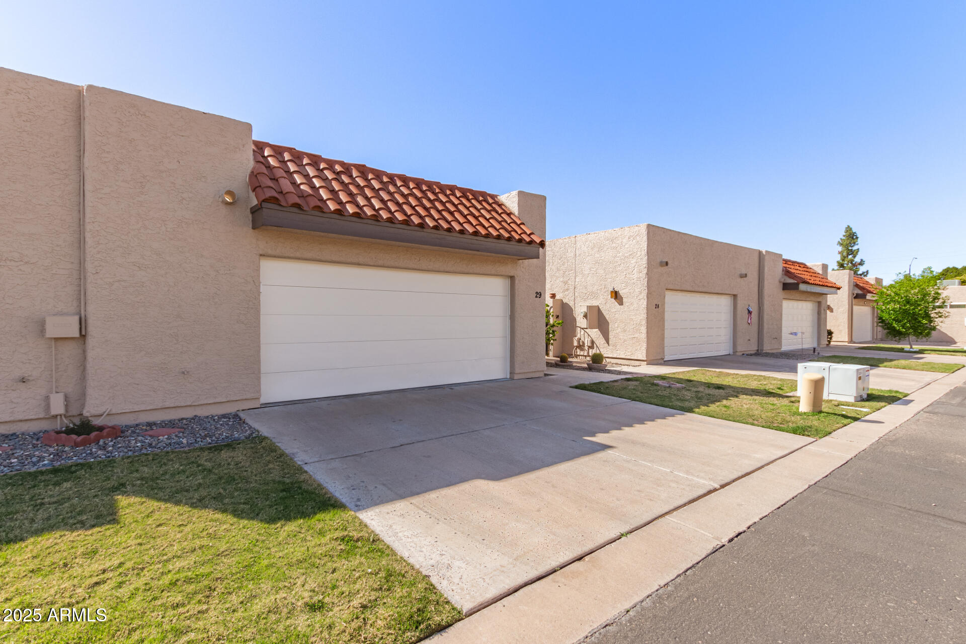 3345 E UNIVERSITY Drive 29