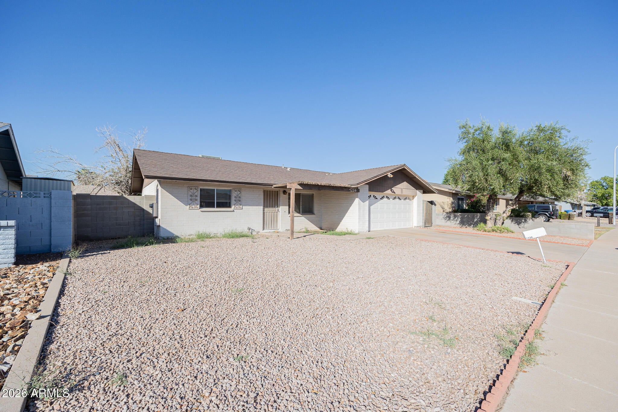 1234 W PALOMINO Drive