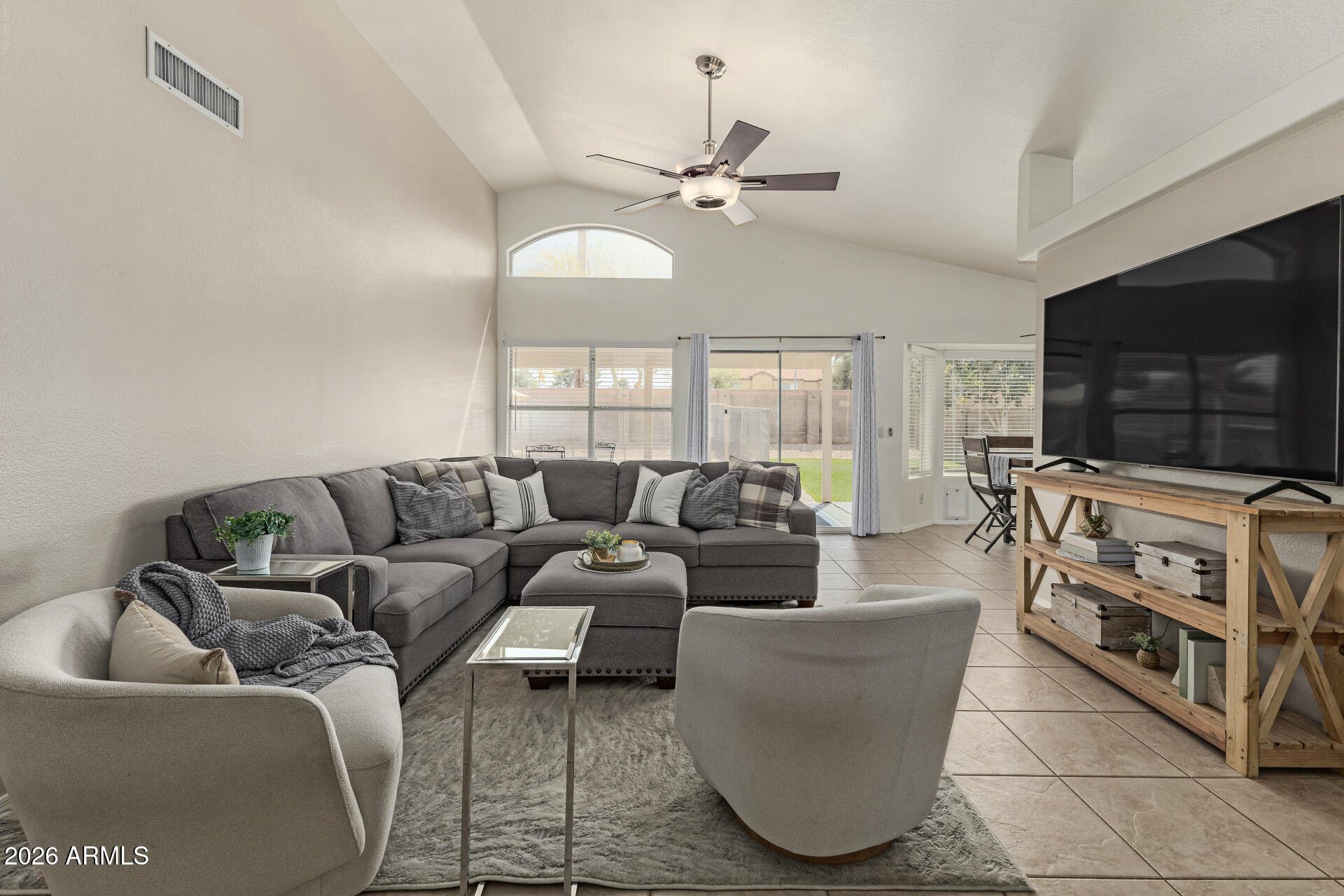 653 W NARANJA Avenue