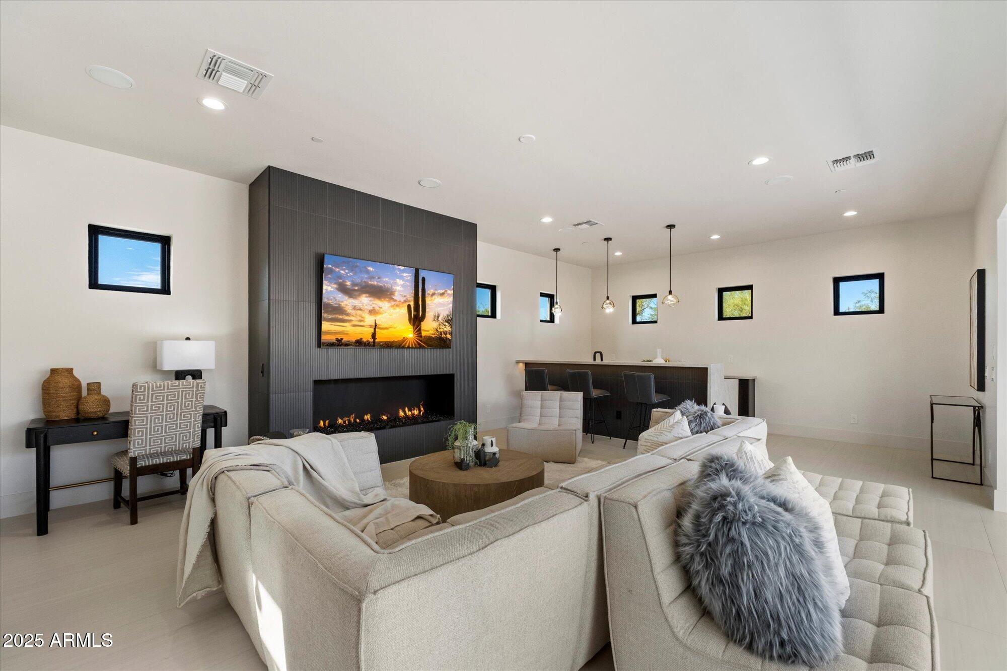 DESERT SPRINGS - Residential