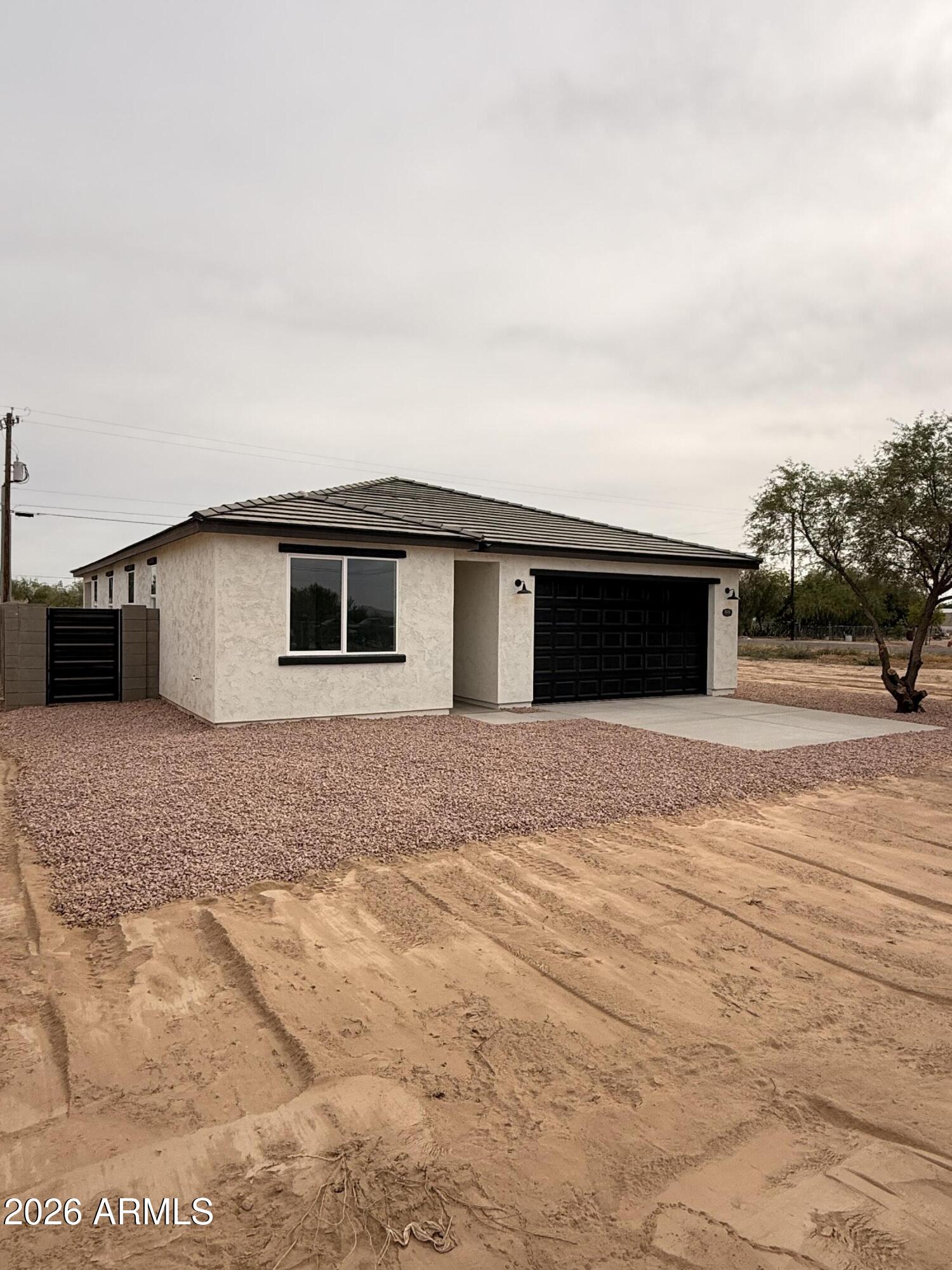 3235 W Encanto Drive