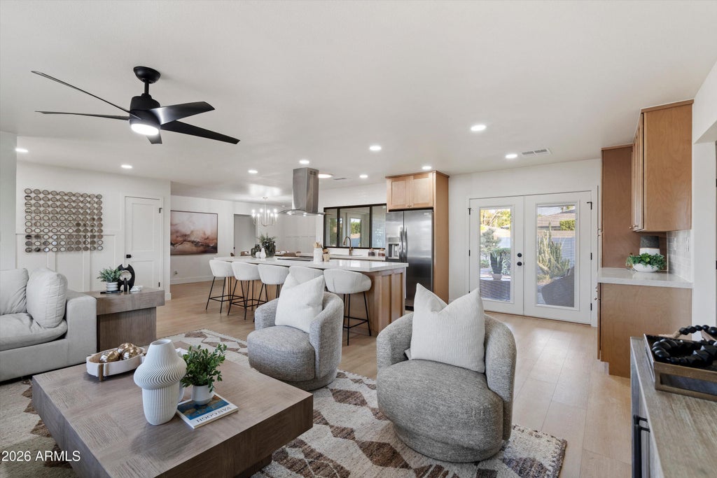 Photo of 1019 E Watson Drive, Tempe, AZ 85283 (MLS # 7068602)