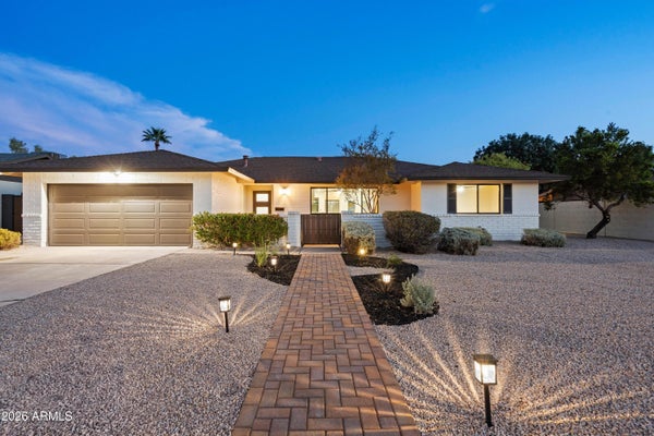 1019 E WATSON DR, TEMPE, AZ 85283 - Image 31bfcd8f43bc6d8f1f4b3196dc0c2f1c/891626758