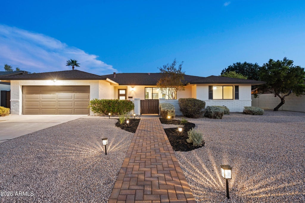 Photo of 1019 E Watson Drive, Tempe, AZ 85283 (MLS # 7068602)
