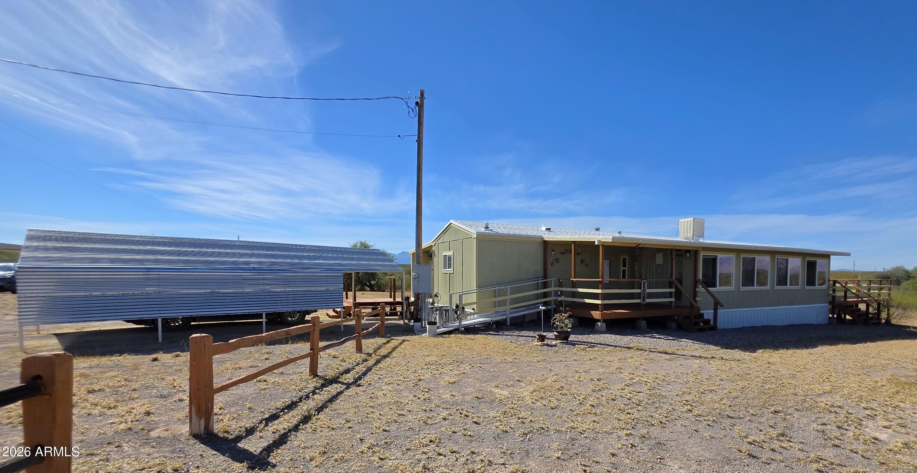 1856 E CHARLIES Trail