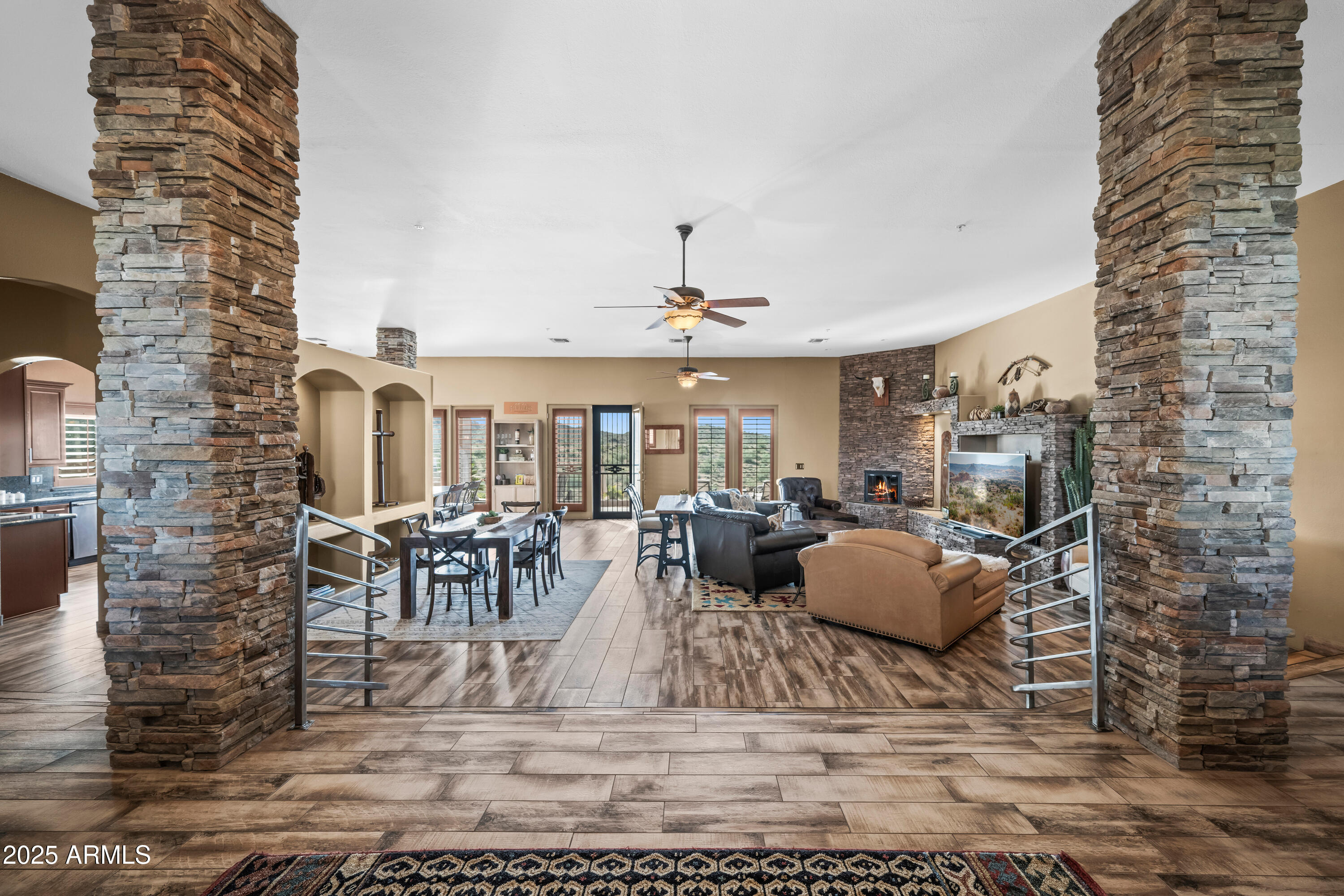 9048 N FIREBRICK Drive