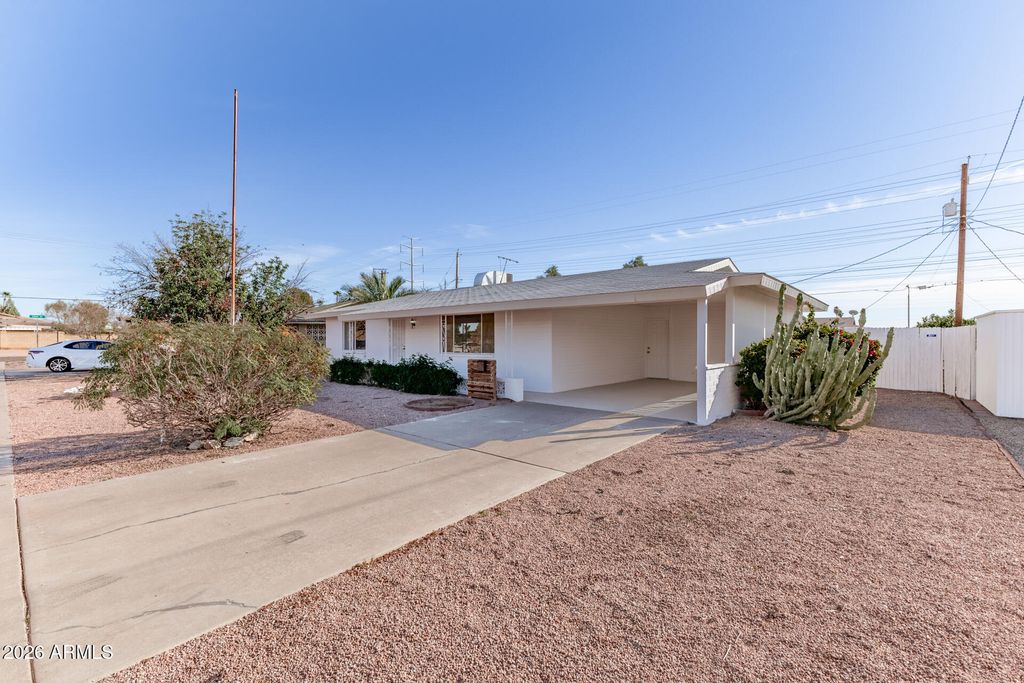 Photo of 5737 E Cicero Street, Mesa, AZ 85205 (MLS # 6971230)