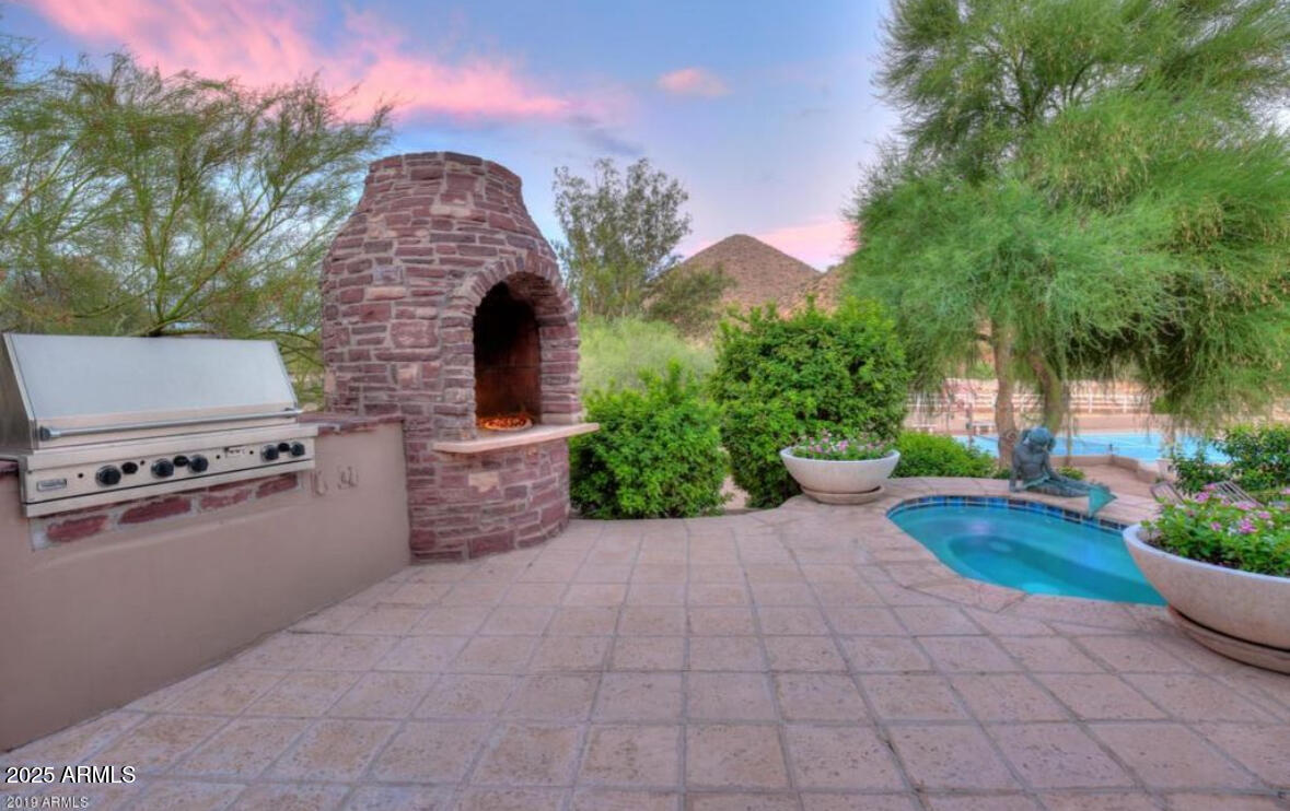 PINNACLE PEAK HEIGHTS AMD - Residential