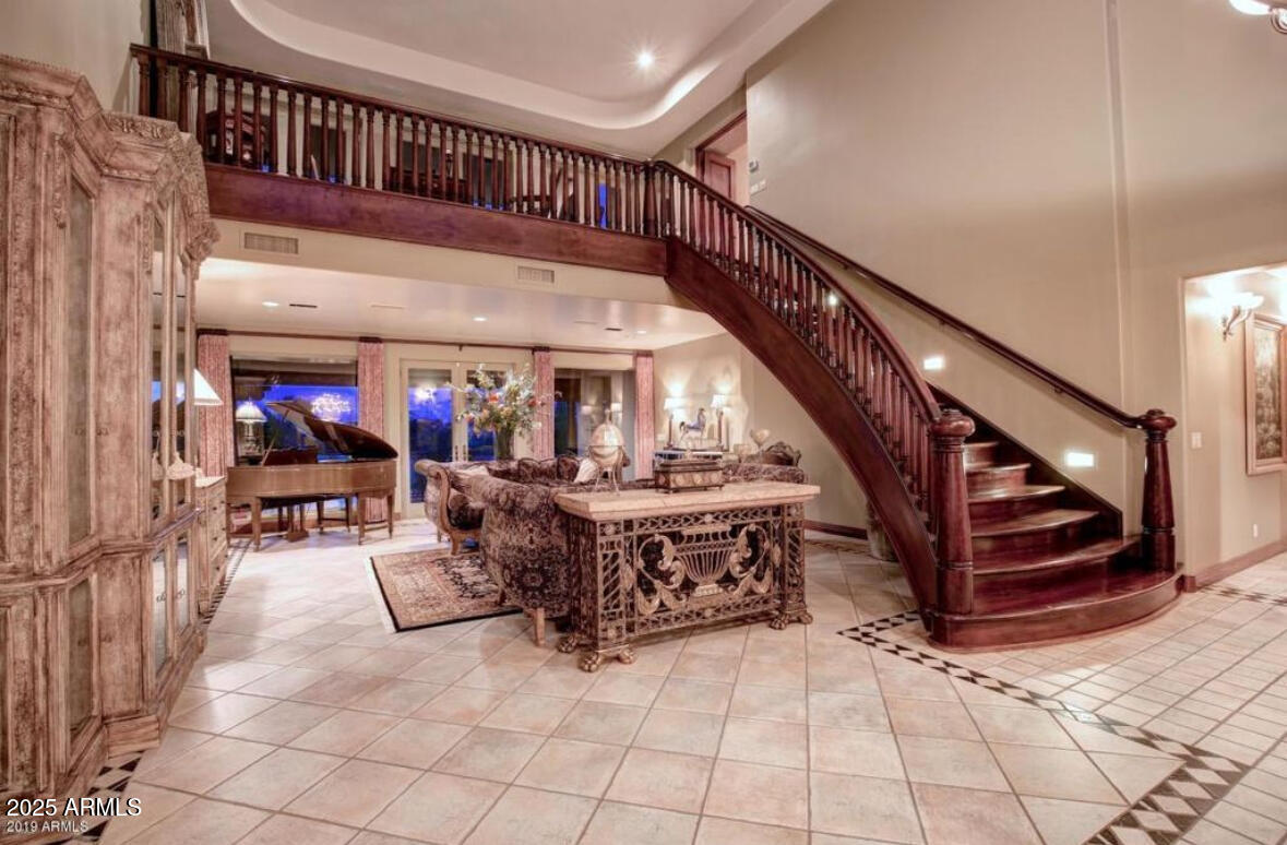PINNACLE PEAK HEIGHTS AMD - Residential