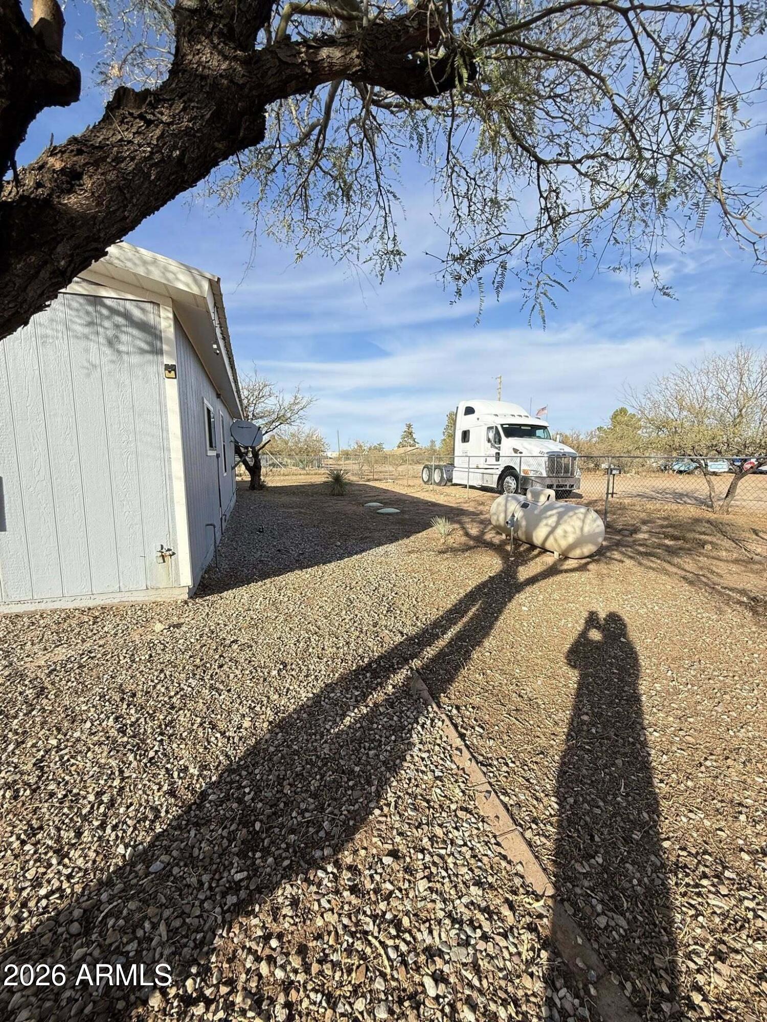 165 E Via Mercado --