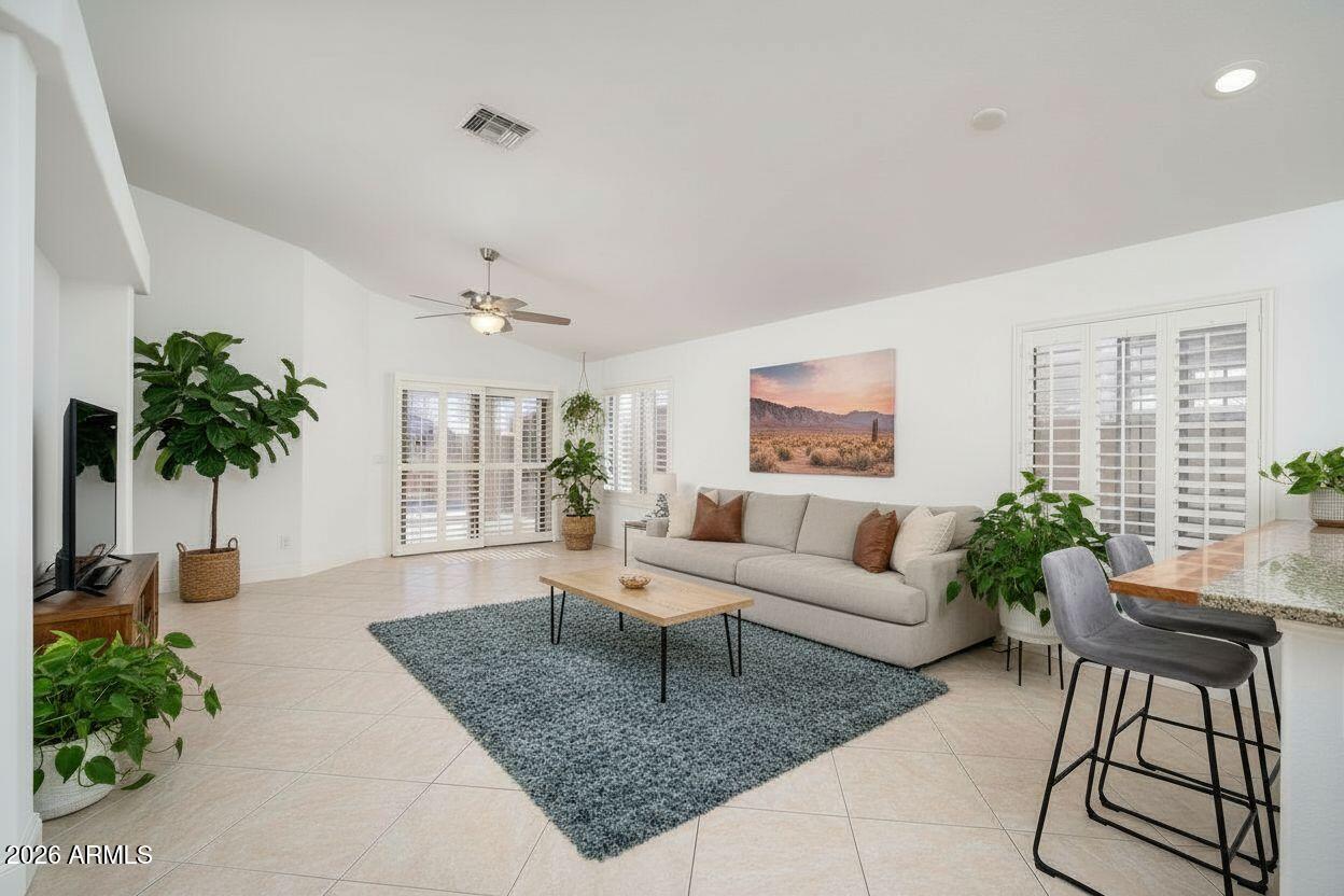 3352 E WILDHORSE Drive