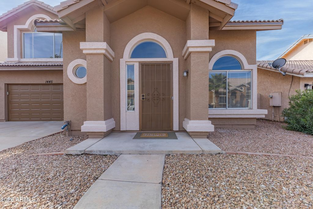 Photo of 1445 E Countrywalk Lane, Chandler, AZ 85225 (MLS # 7000398)