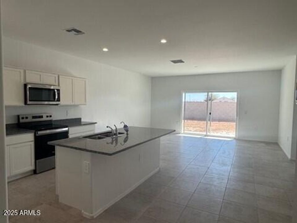 Photo of 1419 W Hess Avenue, Coolidge, AZ 85128 (MLS # 6810808)